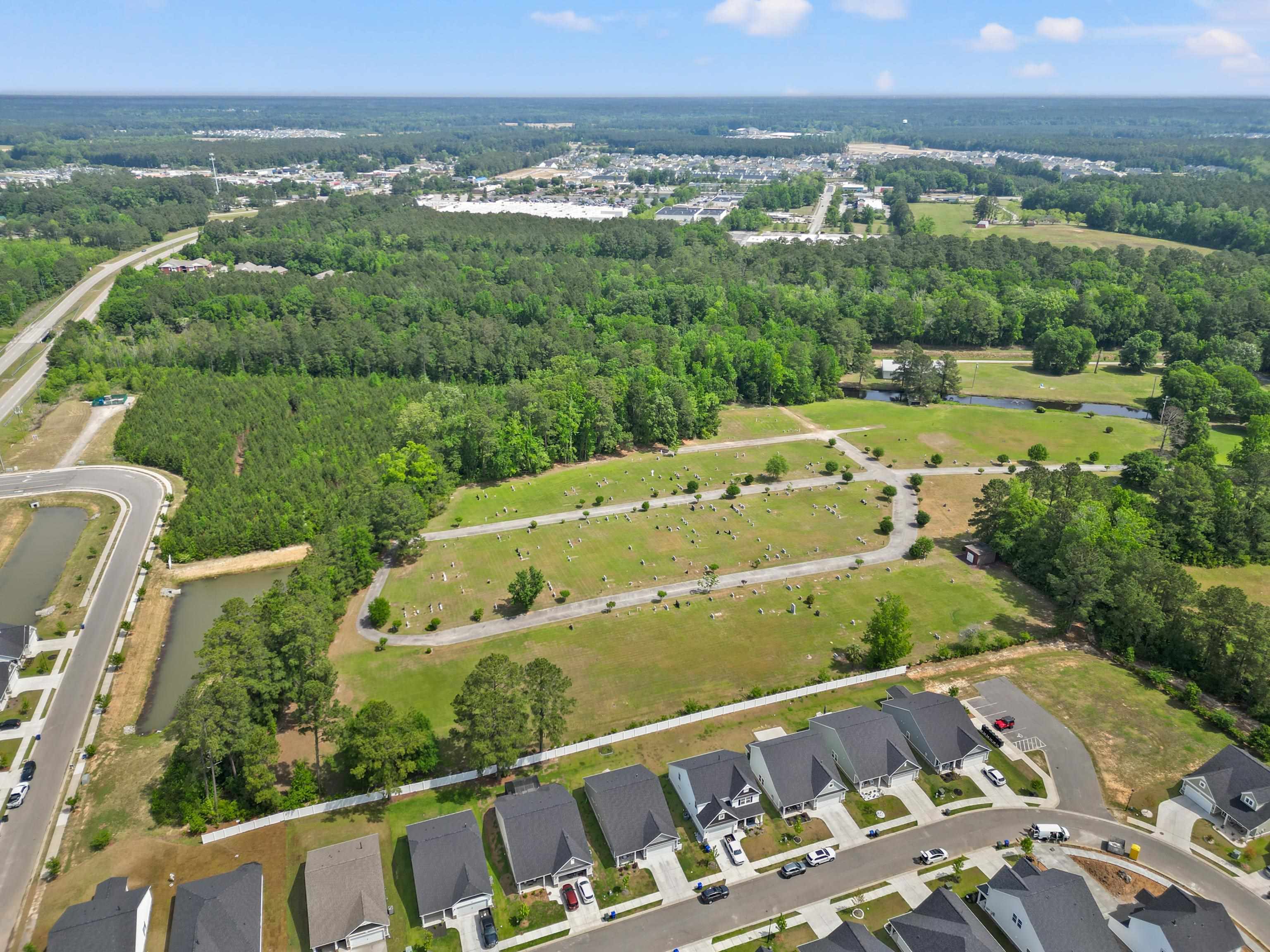 2477 Campton Loop Property Photo 34