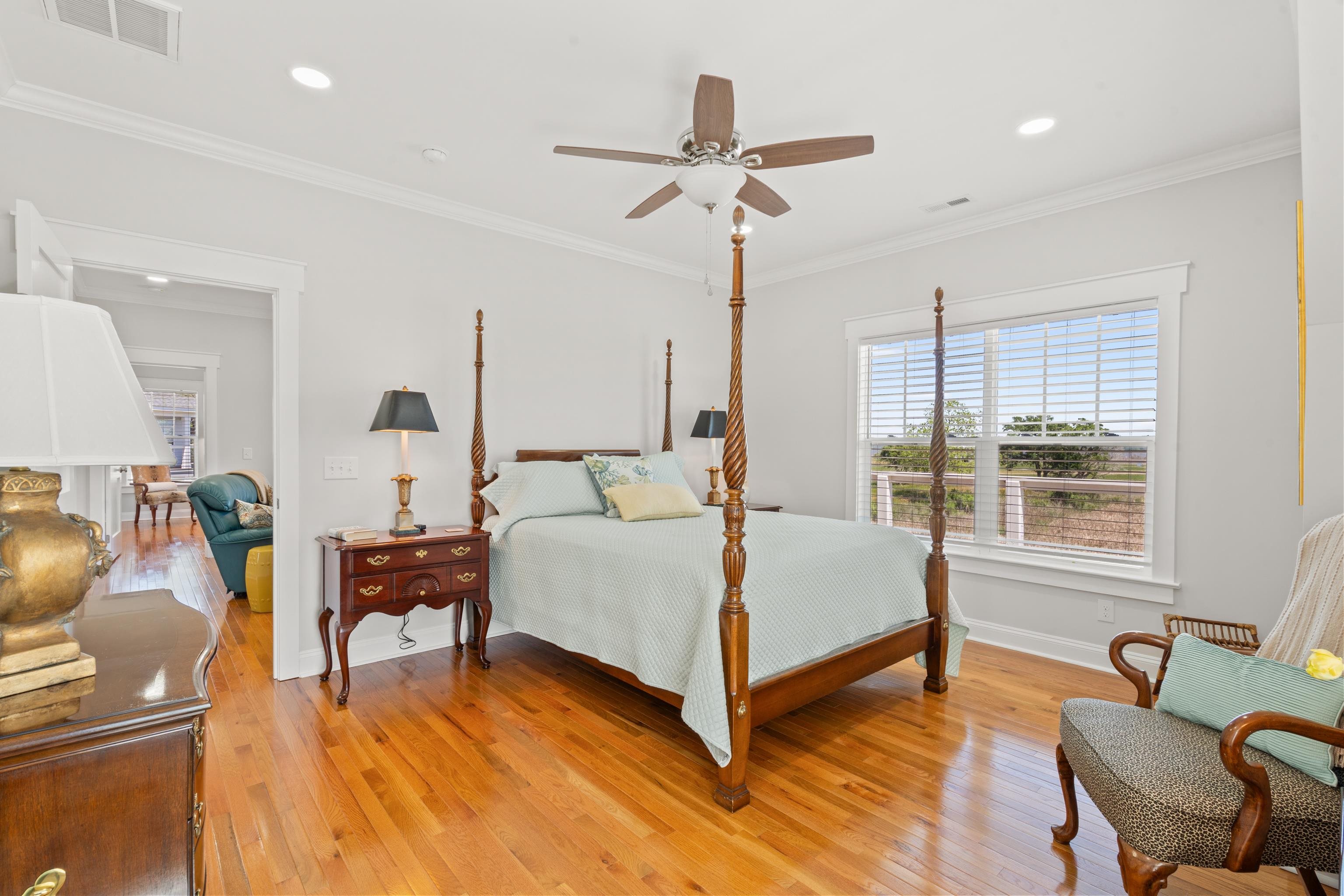 141 Oak Bay Dr. Property Photo 36