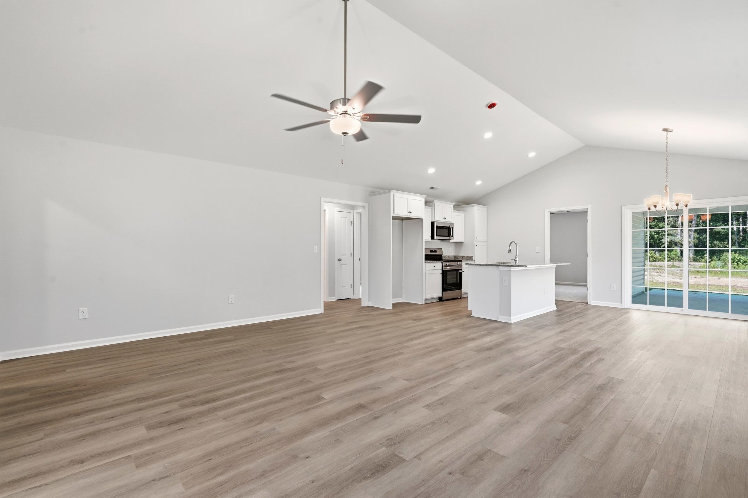 54 Bennington Ct Property Photo 3