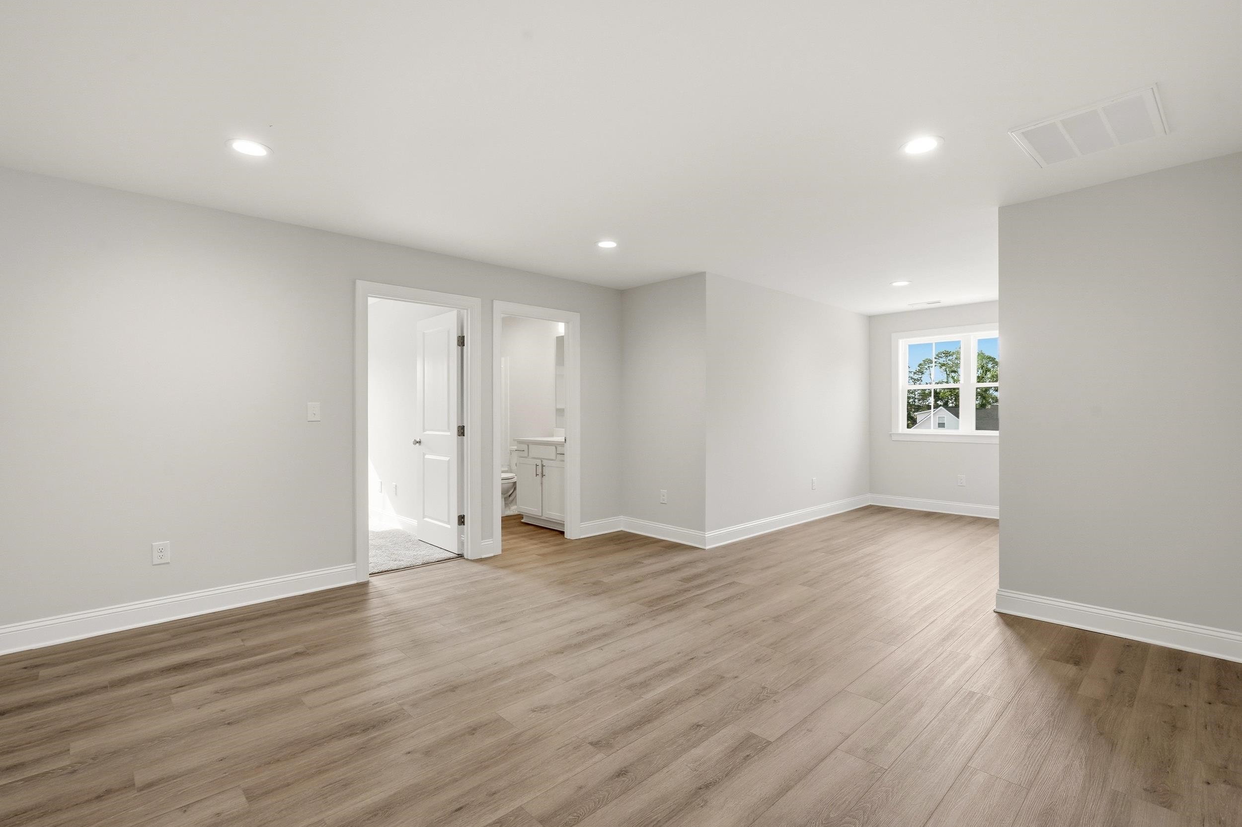 1105 Crooked Hook Rd. Property Photo 14