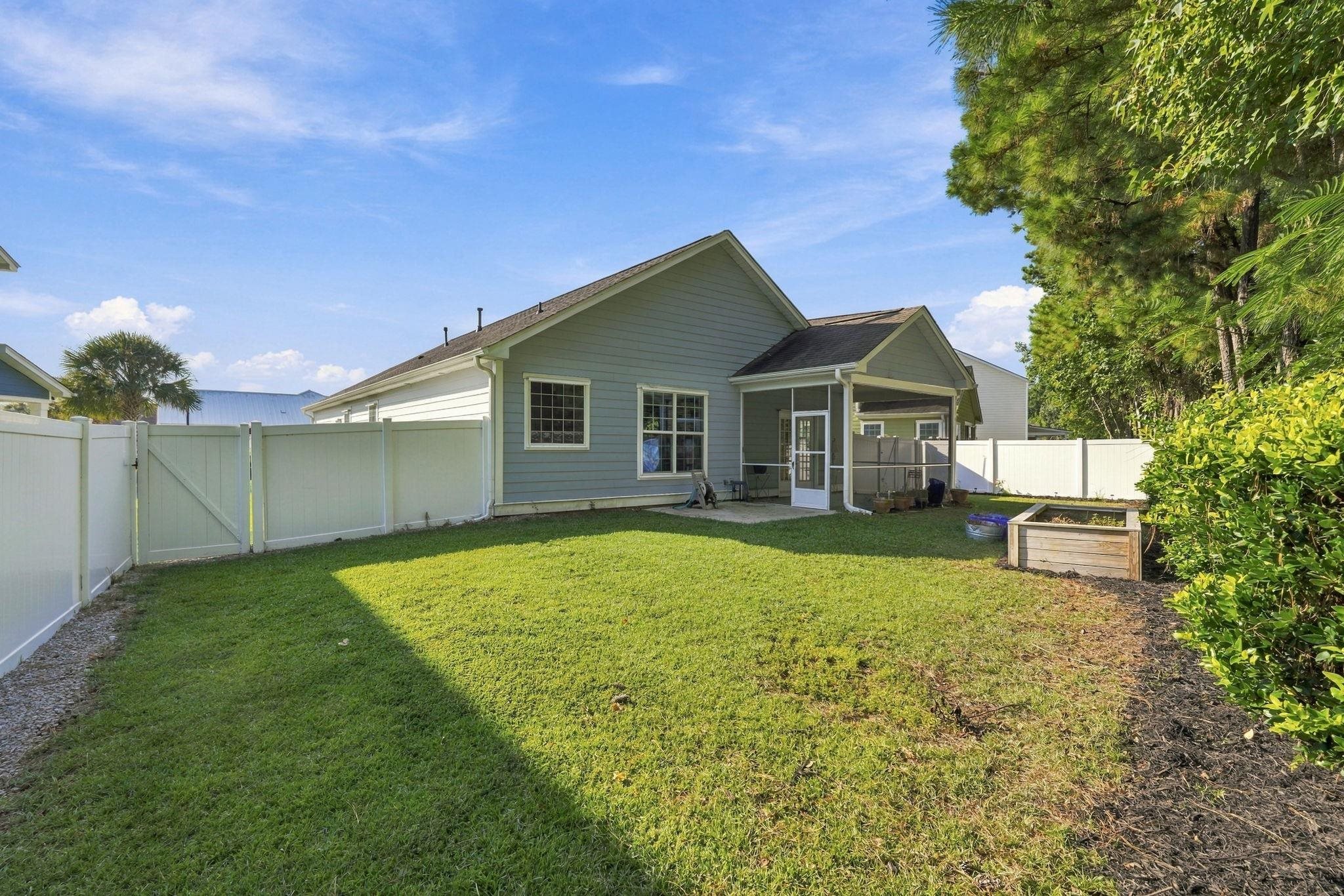 191 Coral Beach Circle Property Photo 28