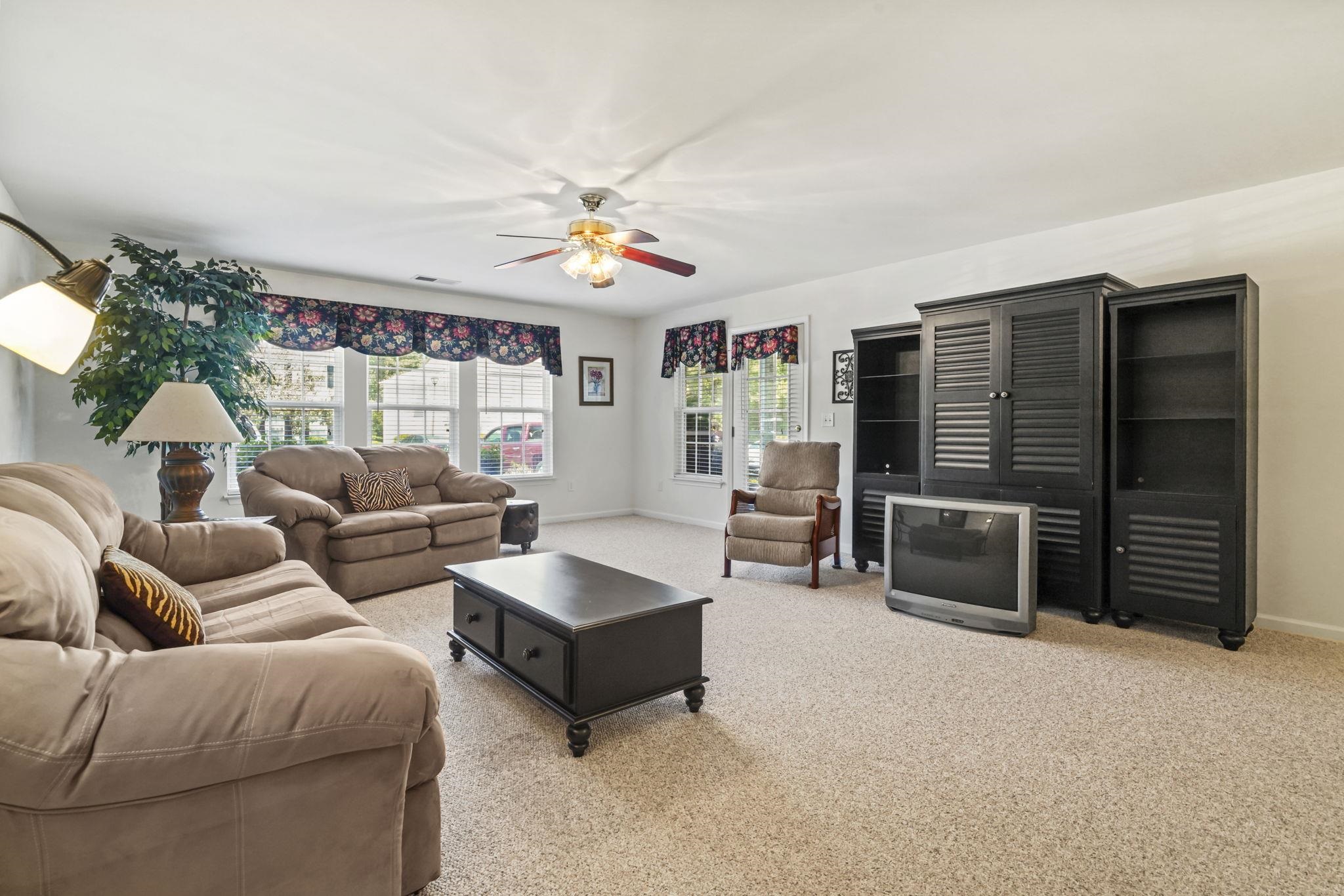 4657 Fringetree Dr. Property Photo 3