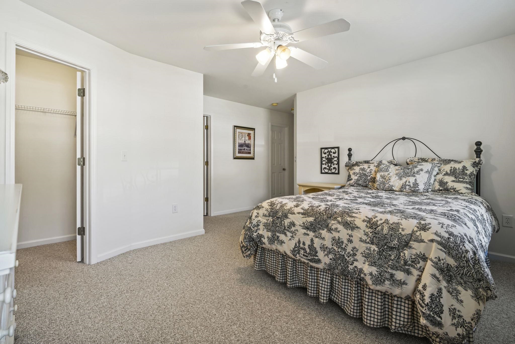 4657 Fringetree Dr. Property Photo 28
