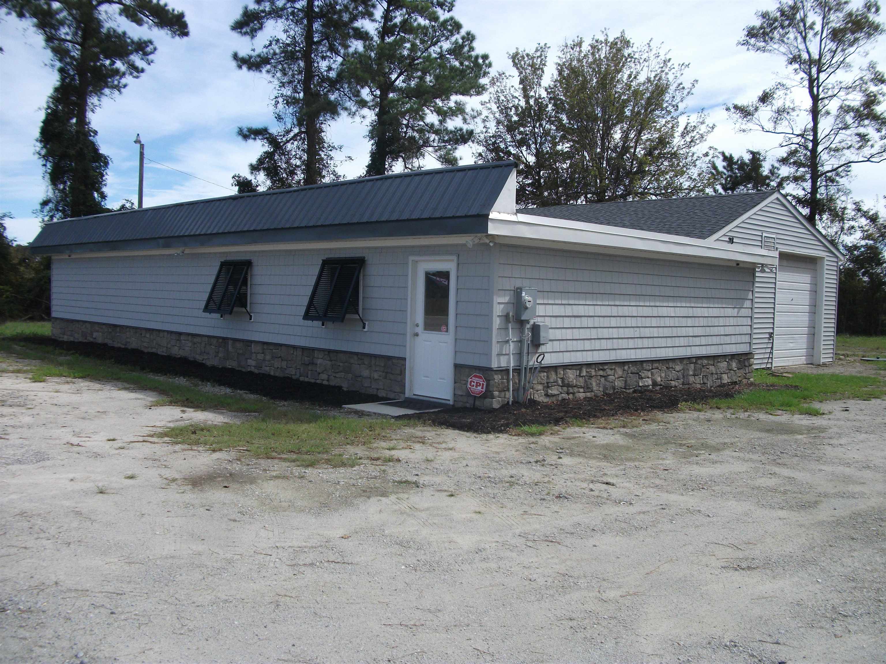 7432 Highway 90 Property Photo 1