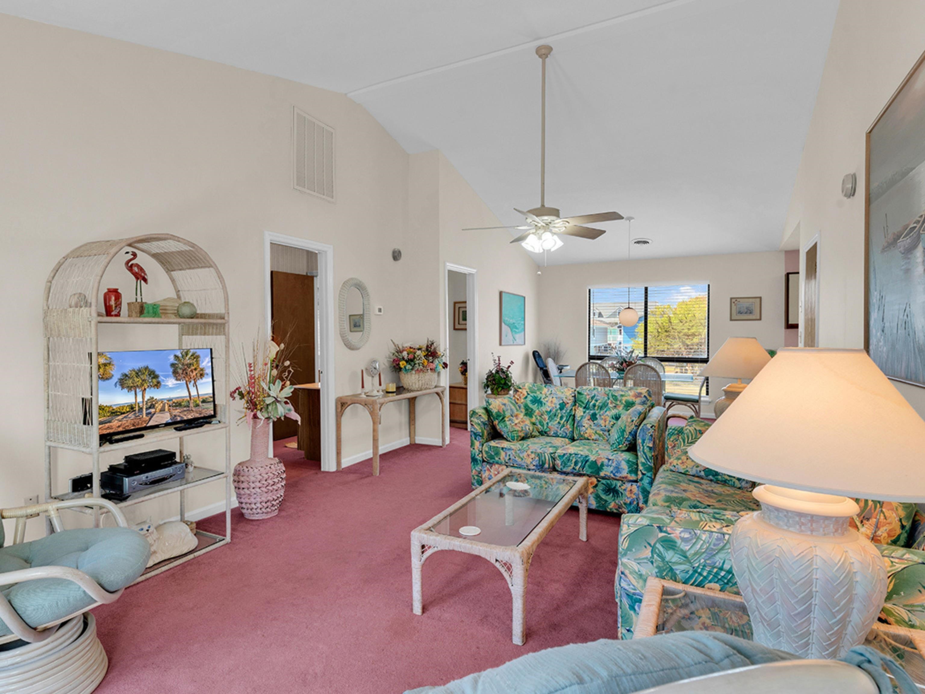 1107 N Waccamaw Dr. Property Photo 8