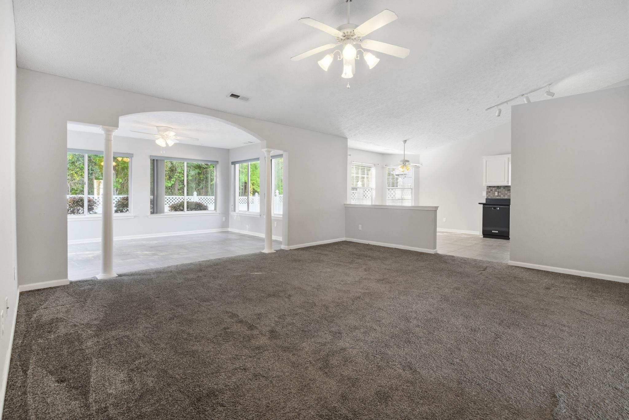 582 Bridgeport Dr. Property Photo 6