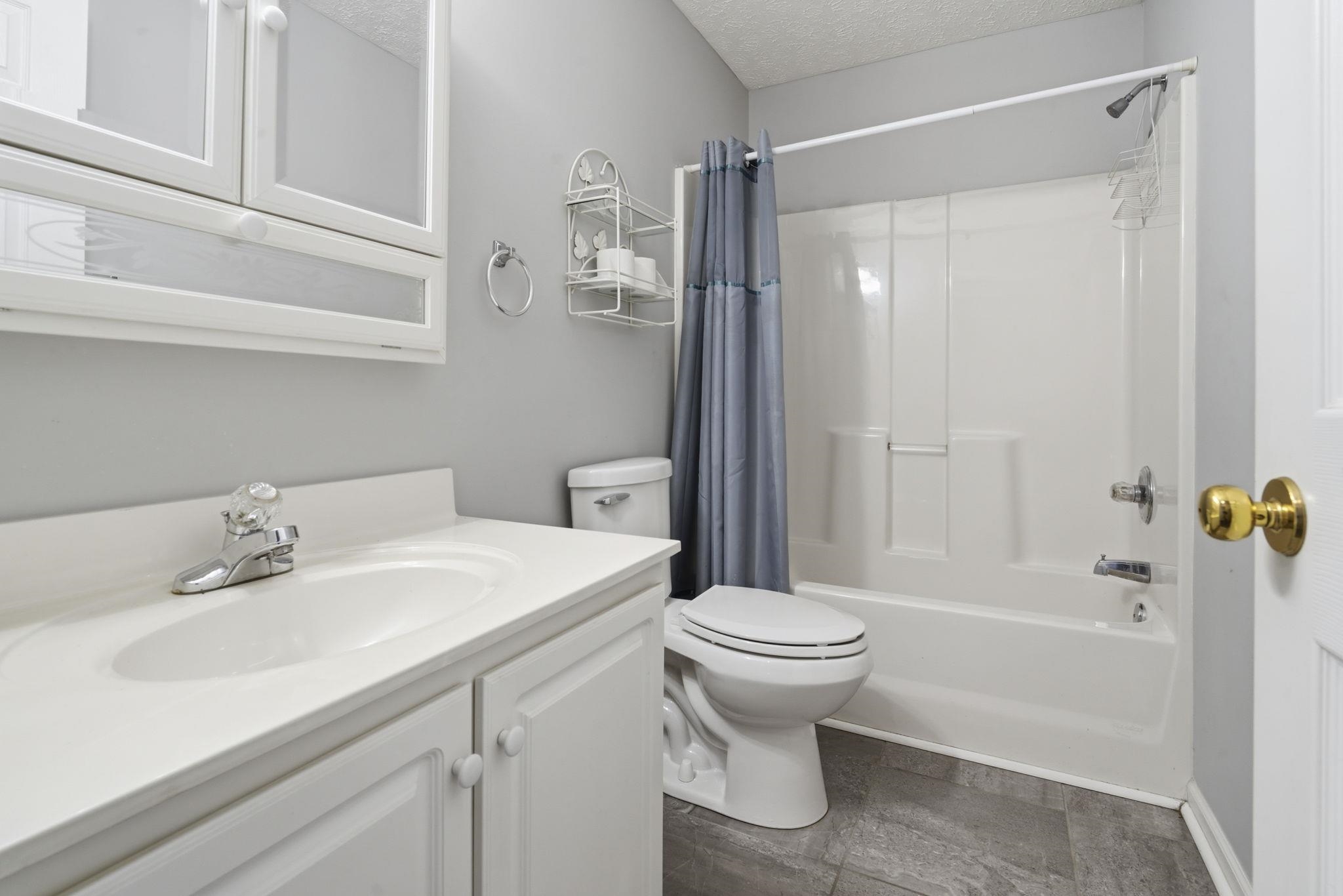 582 Bridgeport Dr. Property Photo 24