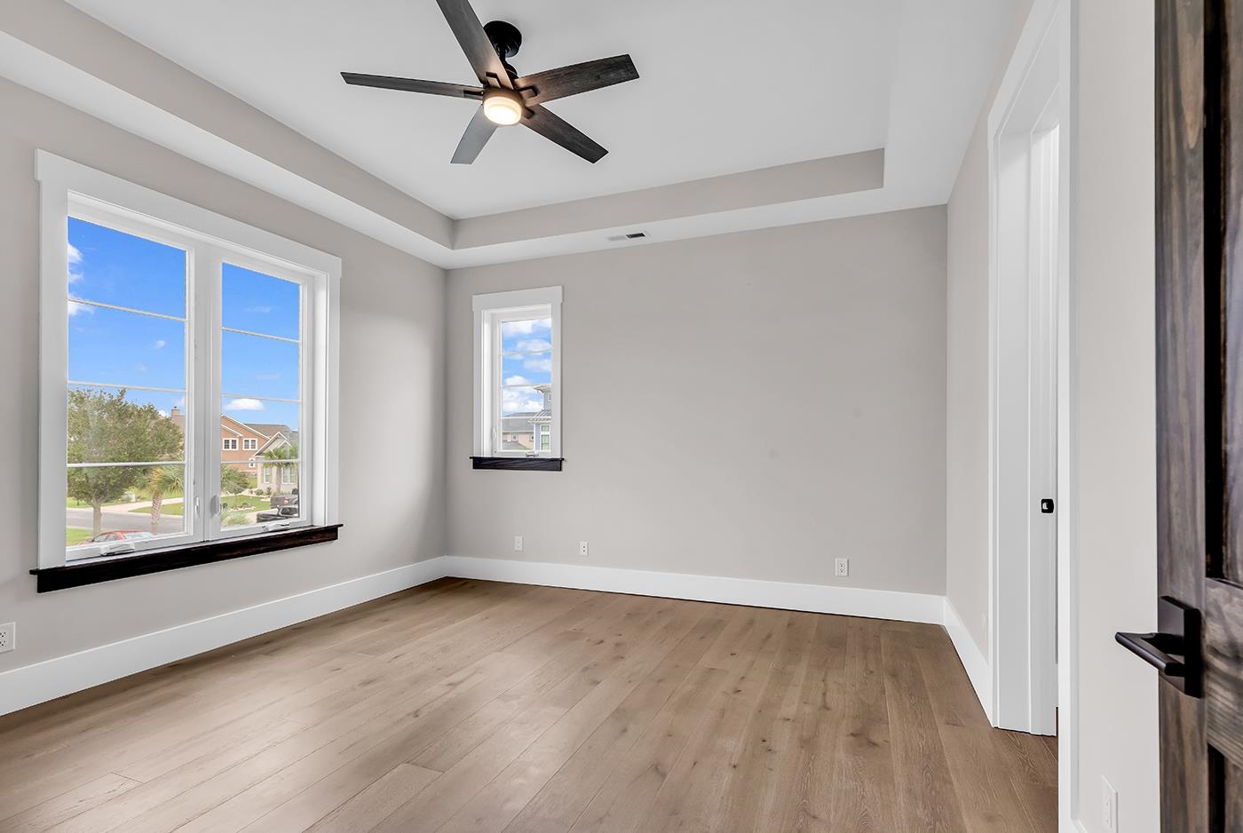 891 Waterton Ave. Property Photo 3