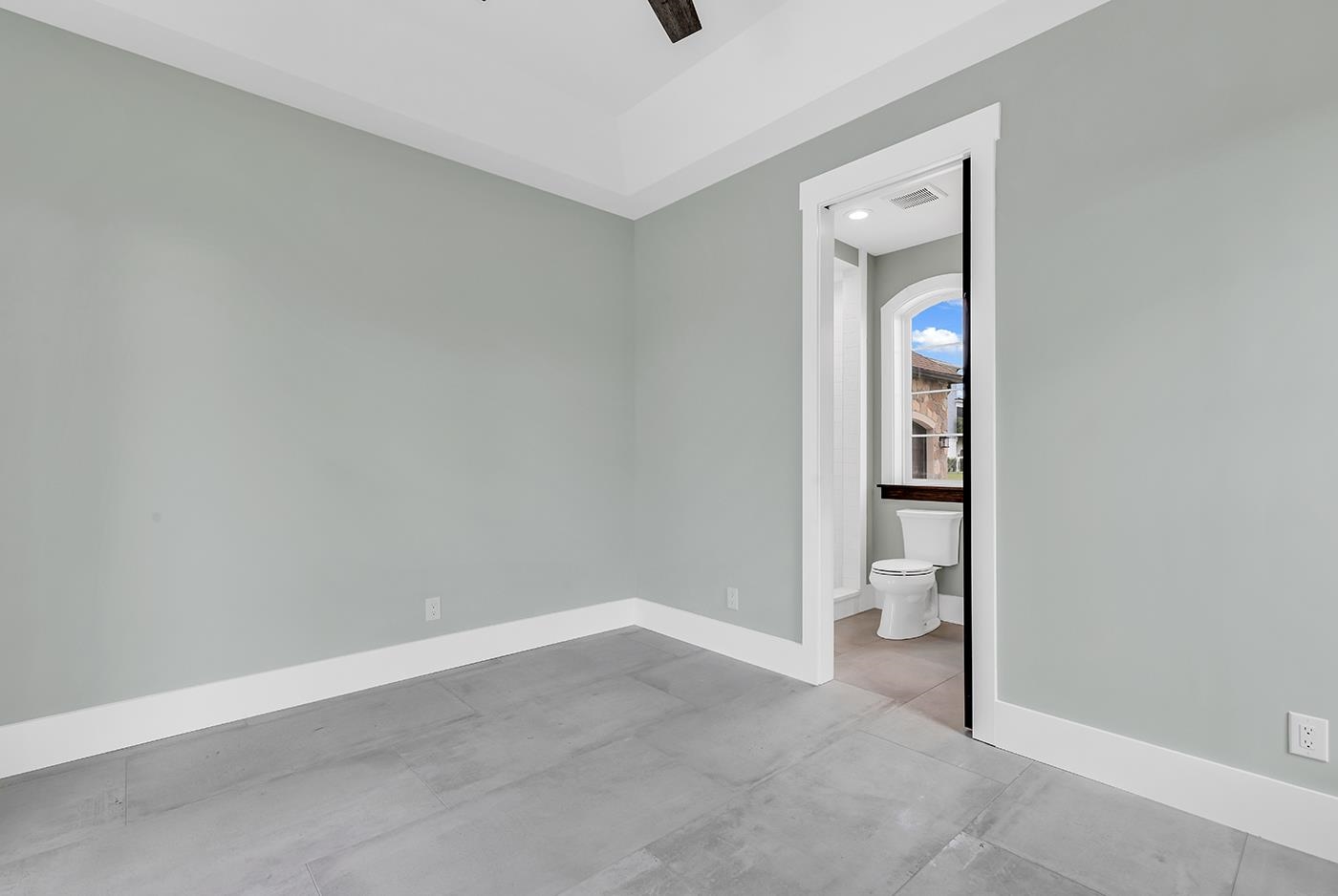 891 Waterton Ave. Property Photo 36