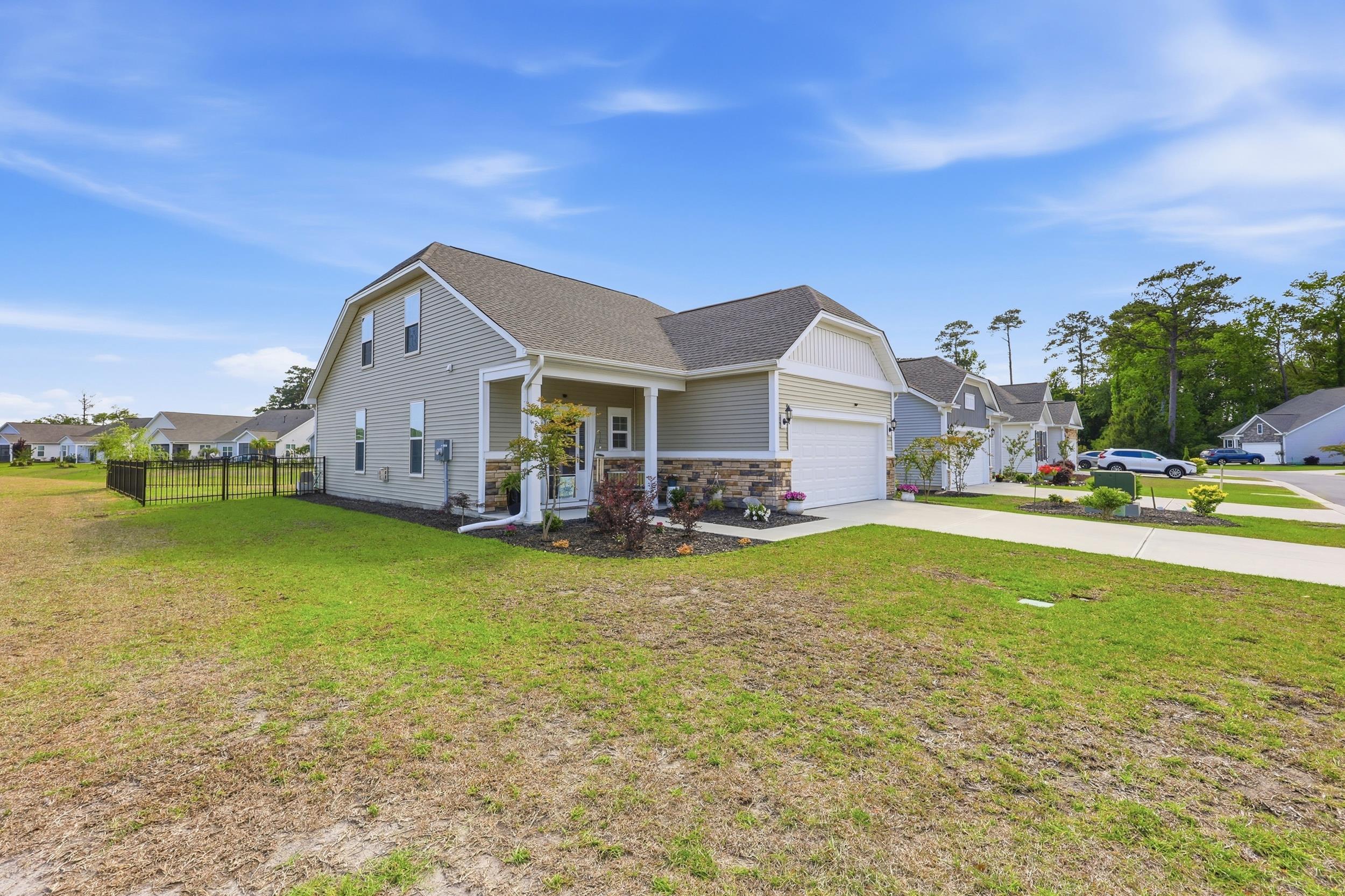 276 Sundew Loop Property Photo 2