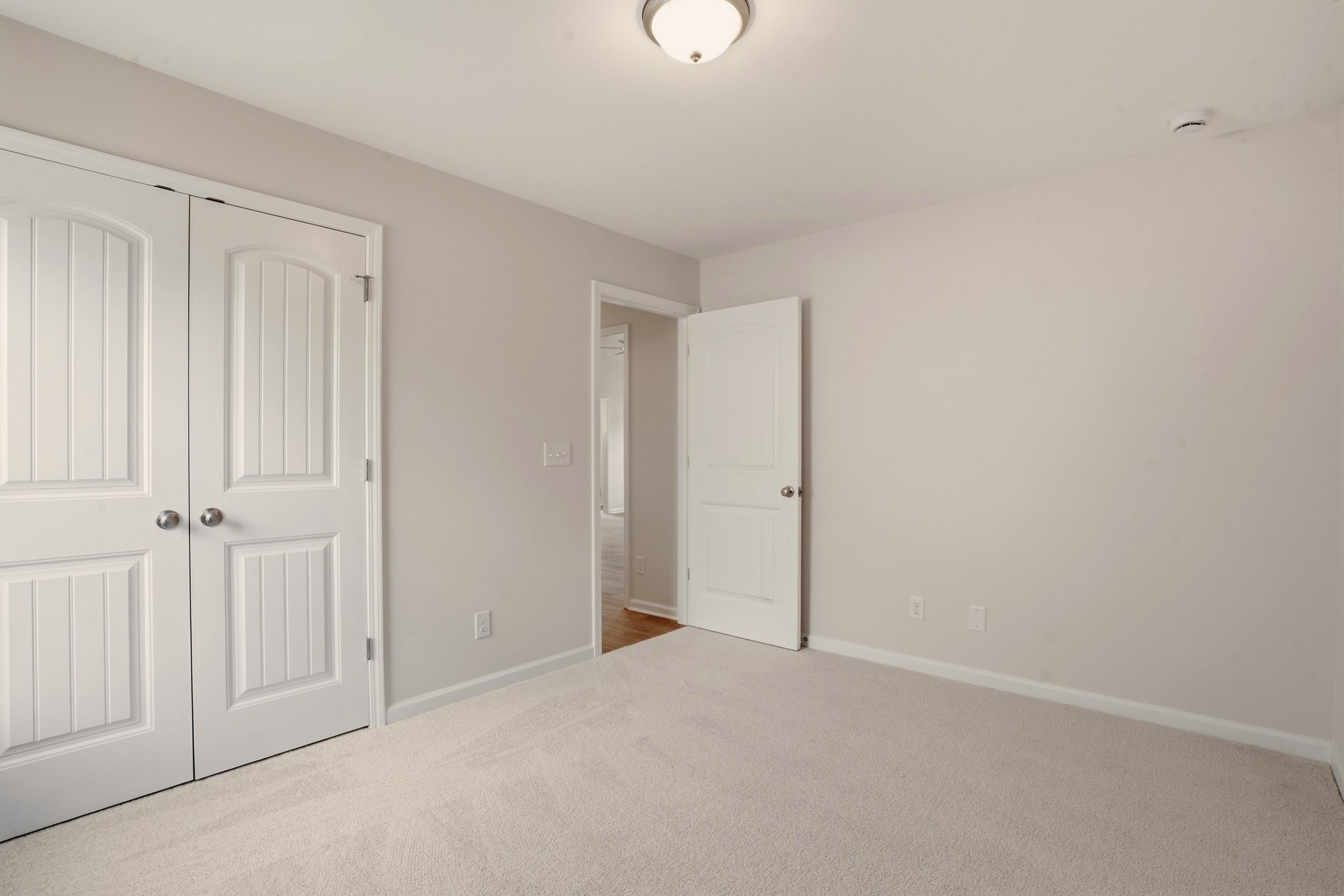 55 Bennington Ct Property Photo 9