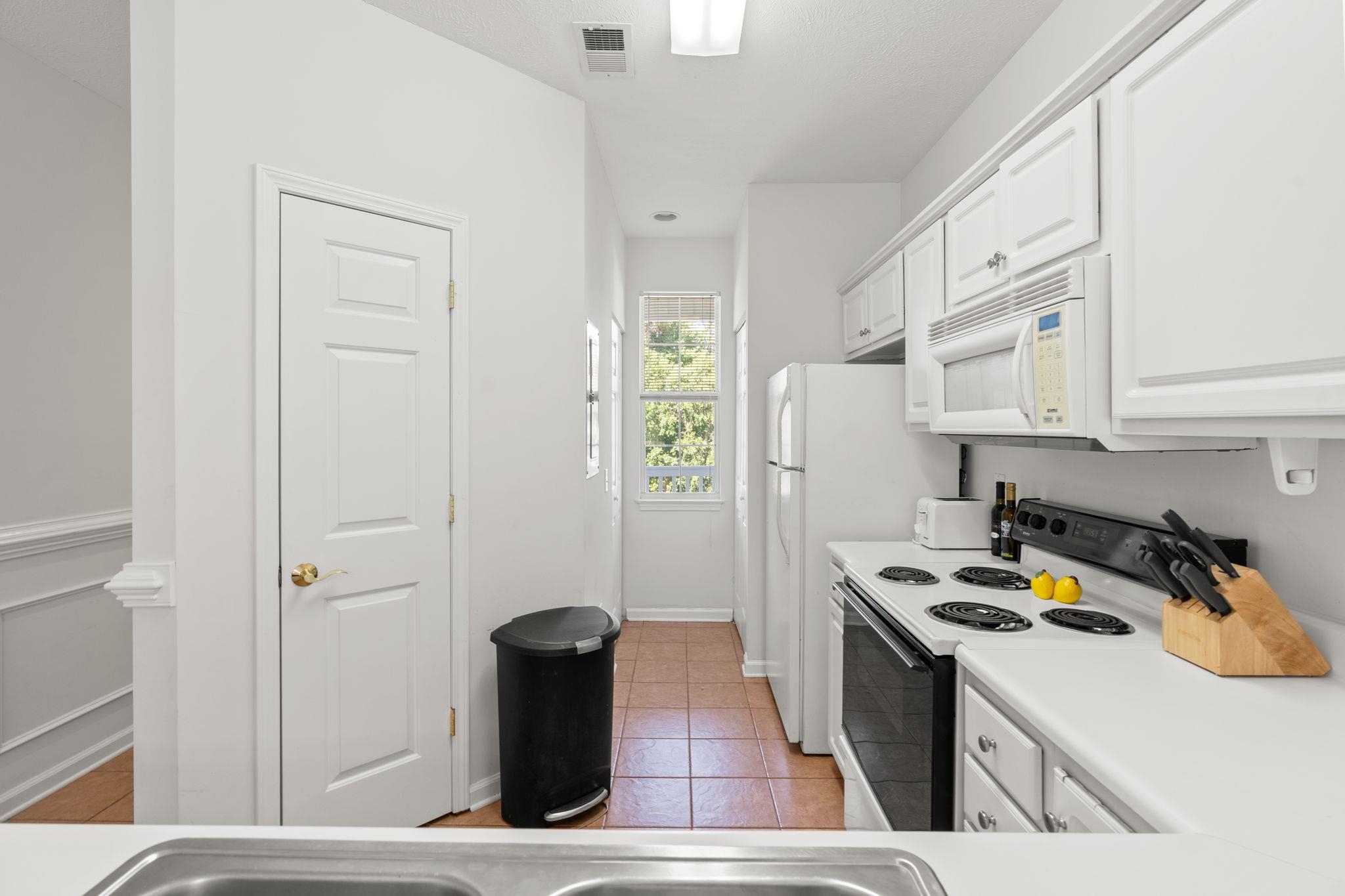 620 River Oaks Dr. Property Photo 7