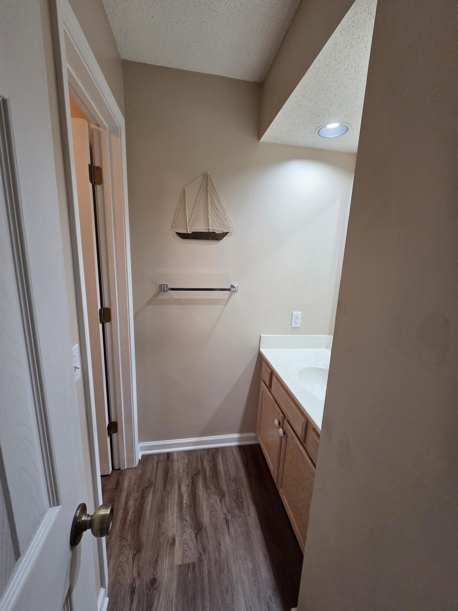 1900 Duffy St. Property Photo 10