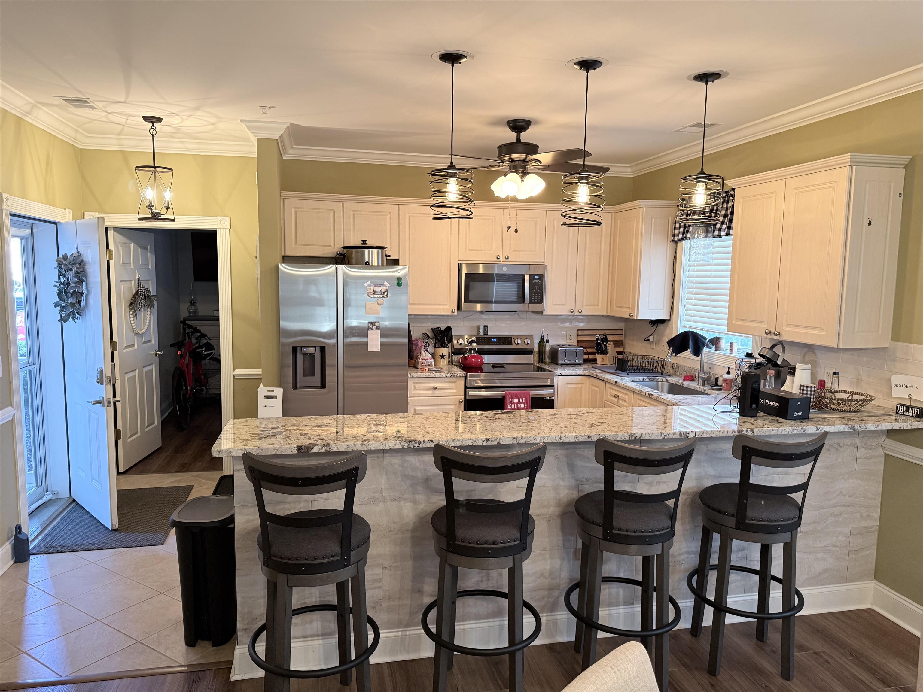 4882 Luster Leaf Circle Property Photo 3
