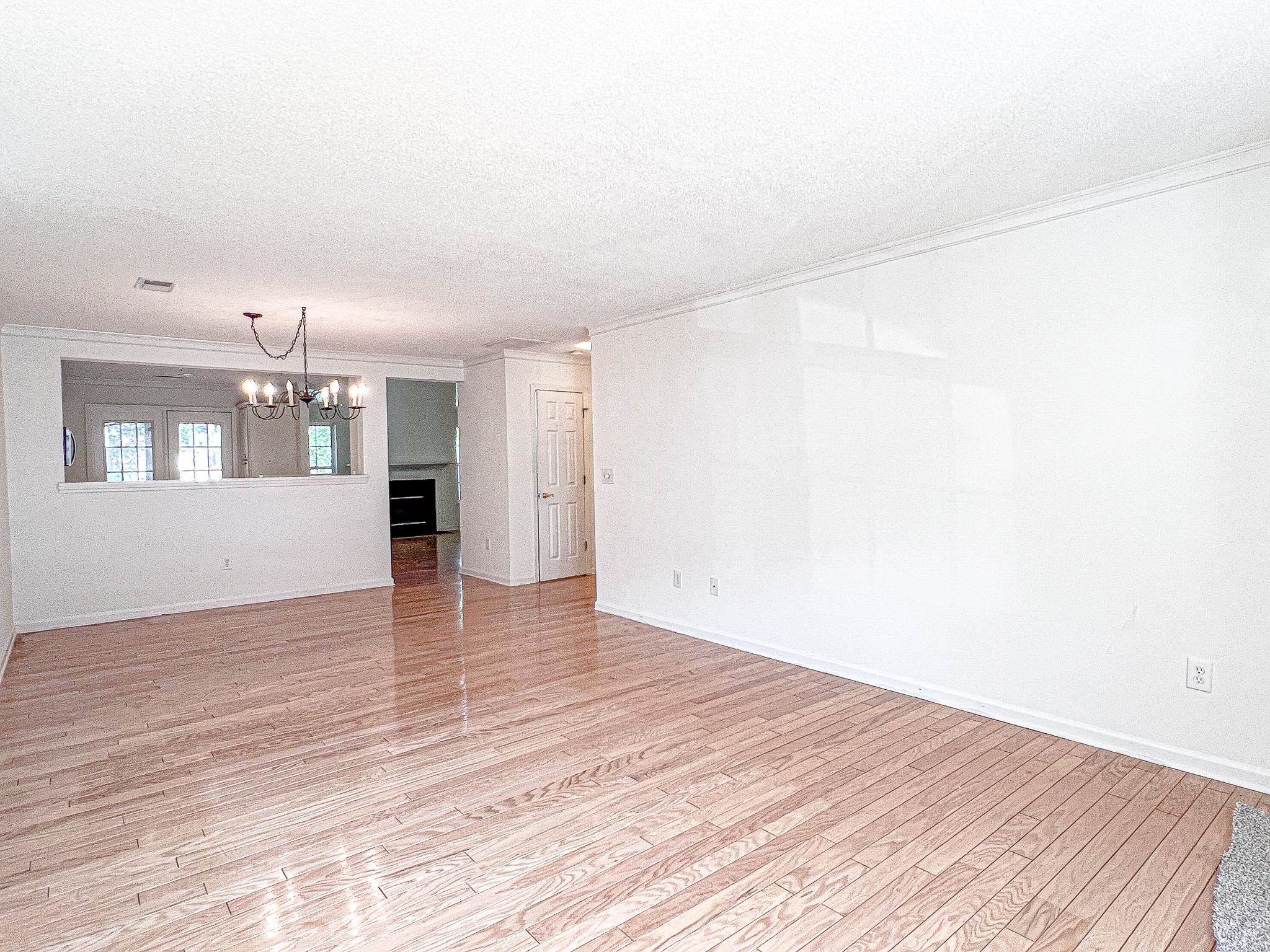 113 Pembroke Pl. Property Photo 4