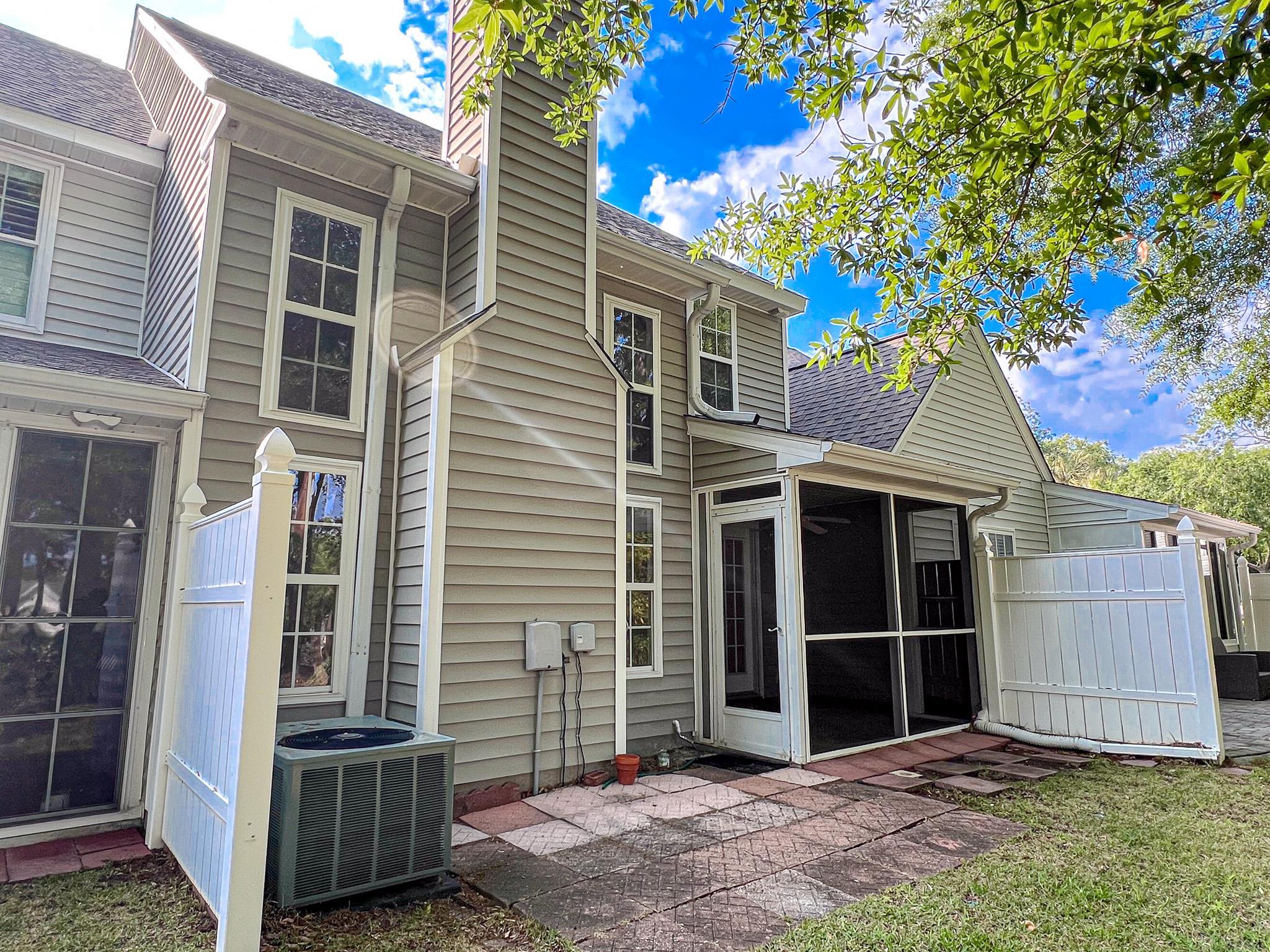 113 Pembroke Pl. Property Photo 31
