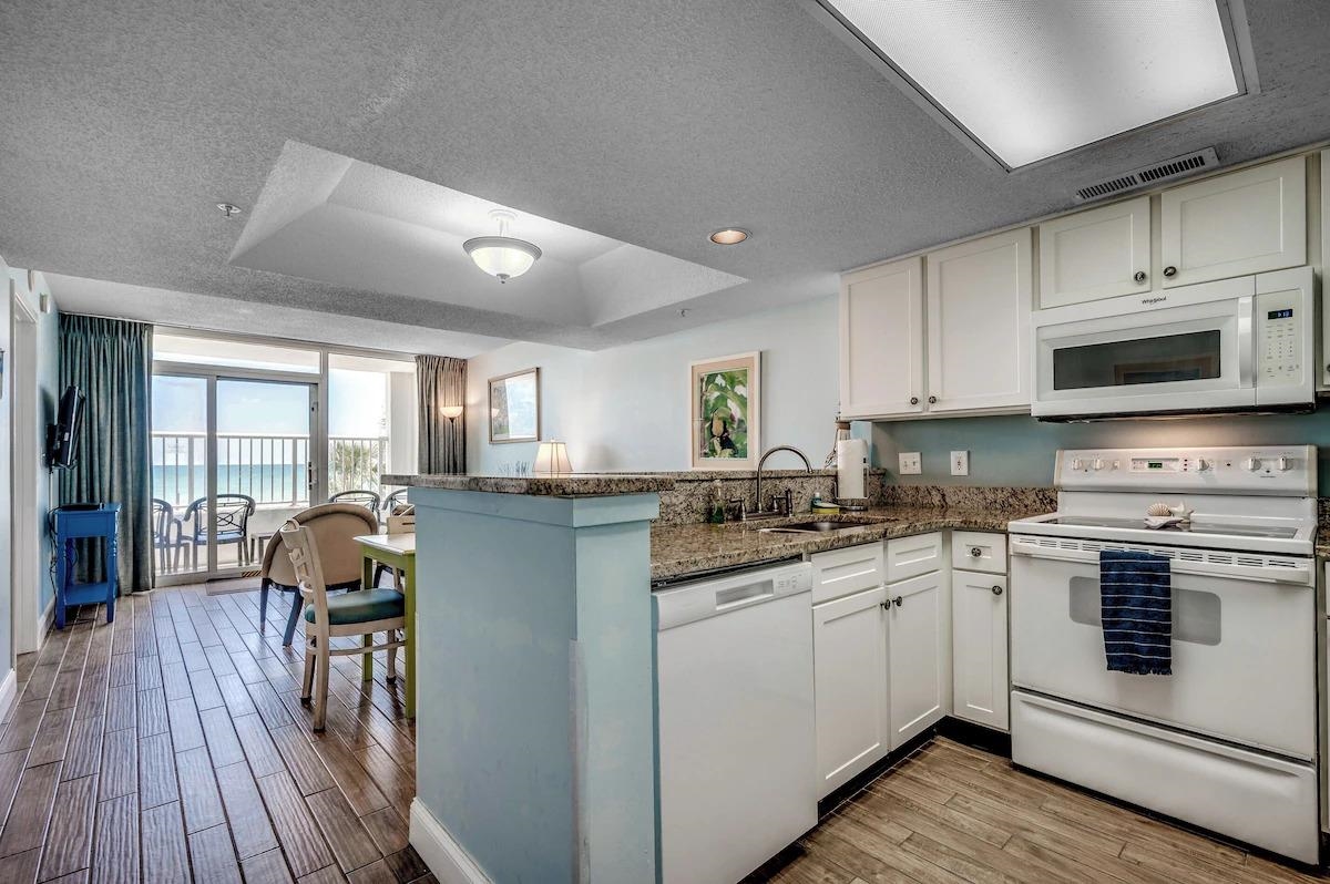 2000 N Ocean Blvd. Property Photo 10