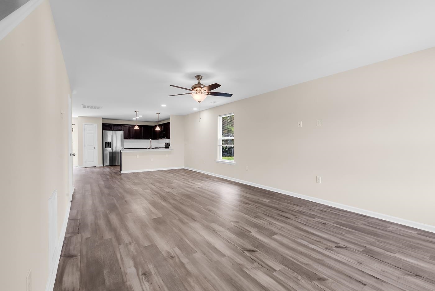 2241 Deerfield Ave. Property Photo 3