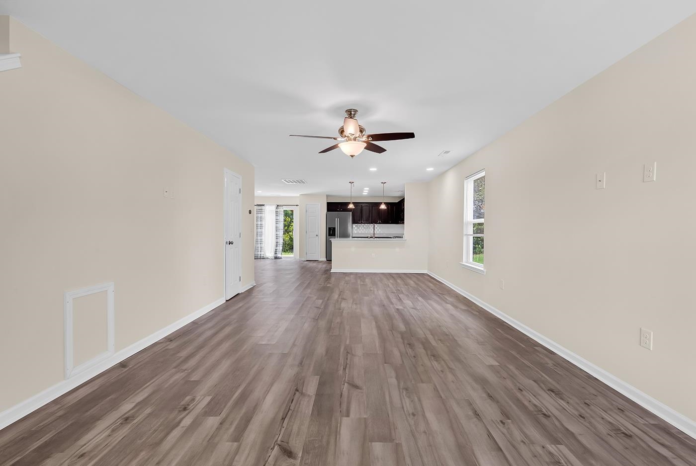 2241 Deerfield Ave. Property Photo 5