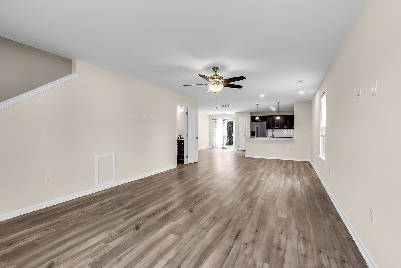 2241 Deerfield Ave. Property Photo 6