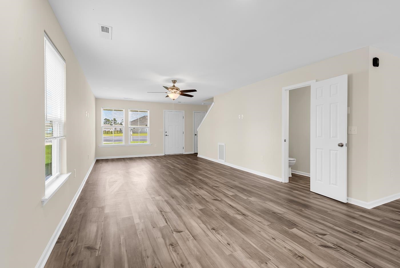 2241 Deerfield Ave. Property Photo 7