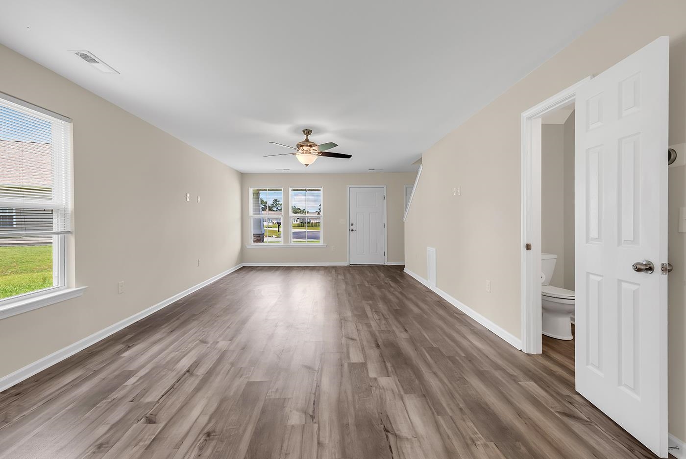 2241 Deerfield Ave. Property Photo 9