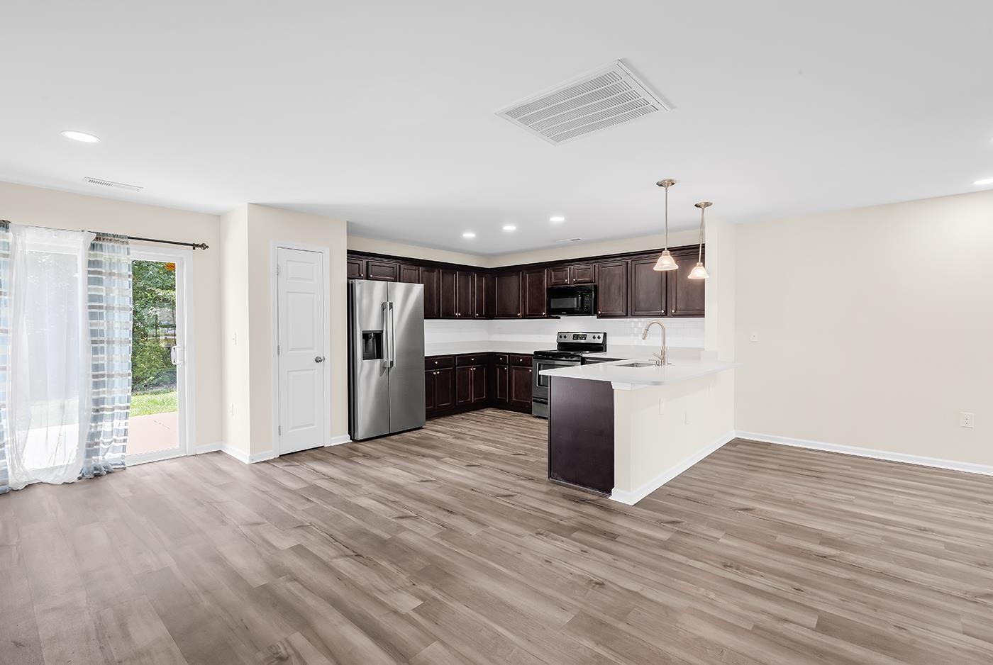 2241 Deerfield Ave. Property Photo 14