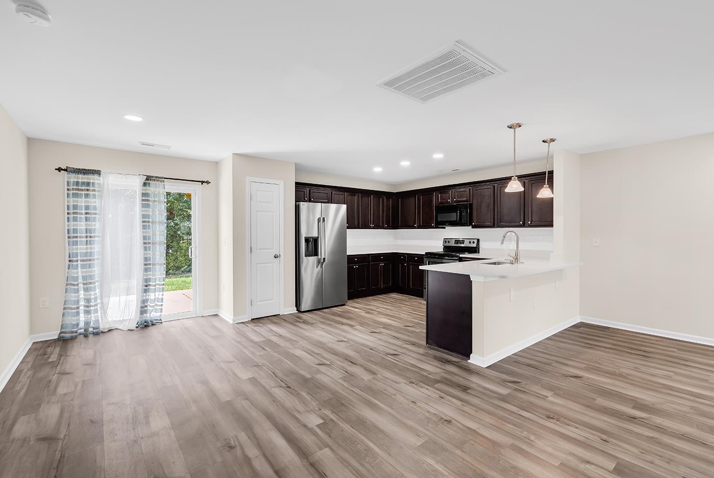 2241 Deerfield Ave. Property Photo 16