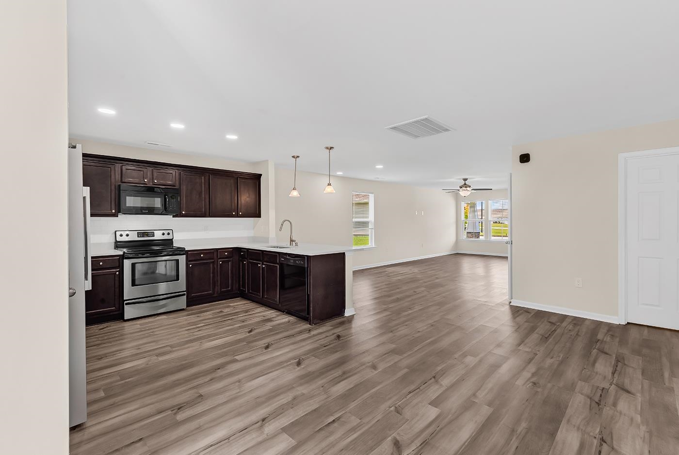 2241 Deerfield Ave. Property Photo 18