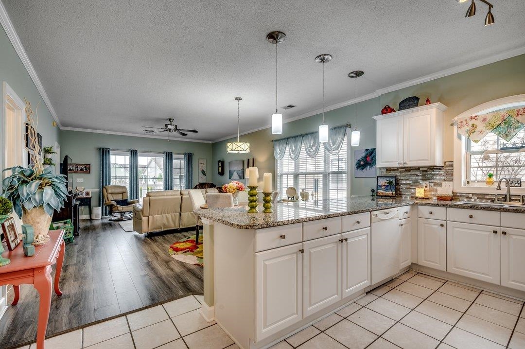 3965 Forsythia Ct. Property Photo 4