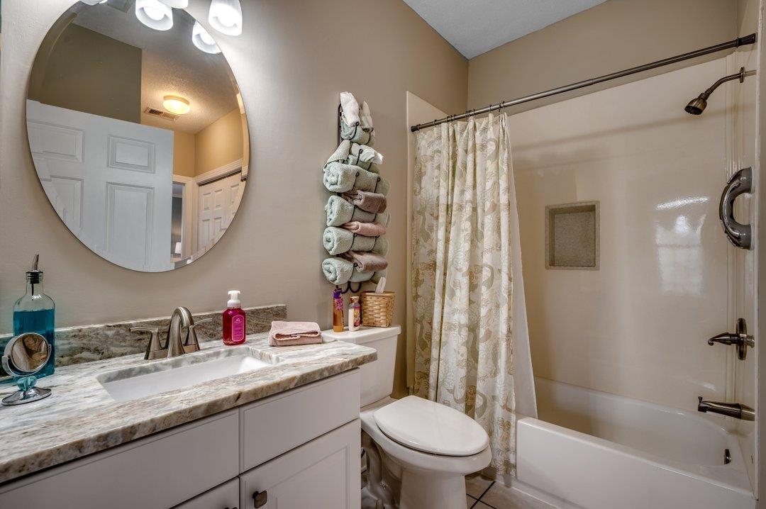 3965 Forsythia Ct. Property Photo 14