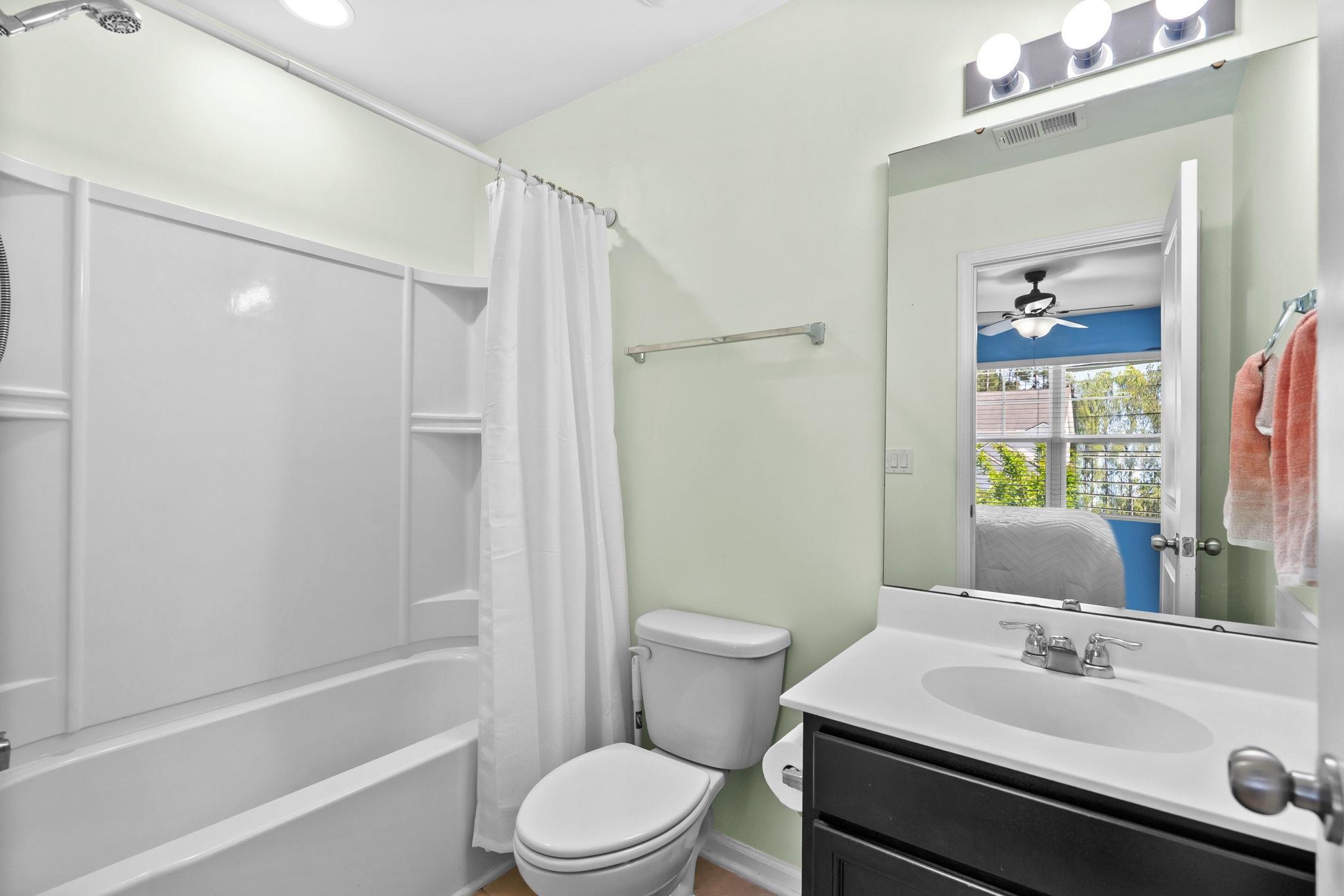 306 Castle Dr. Property Photo 33