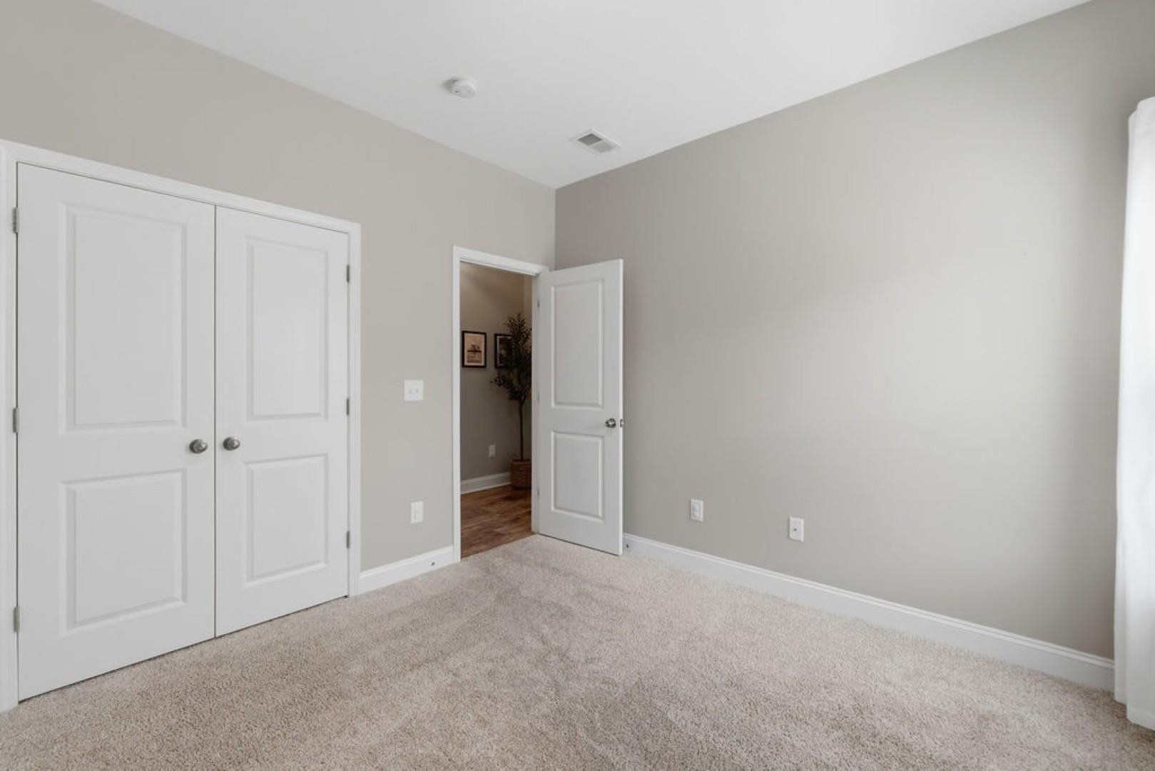 350 Babylon Pine Dr. Property Photo 26