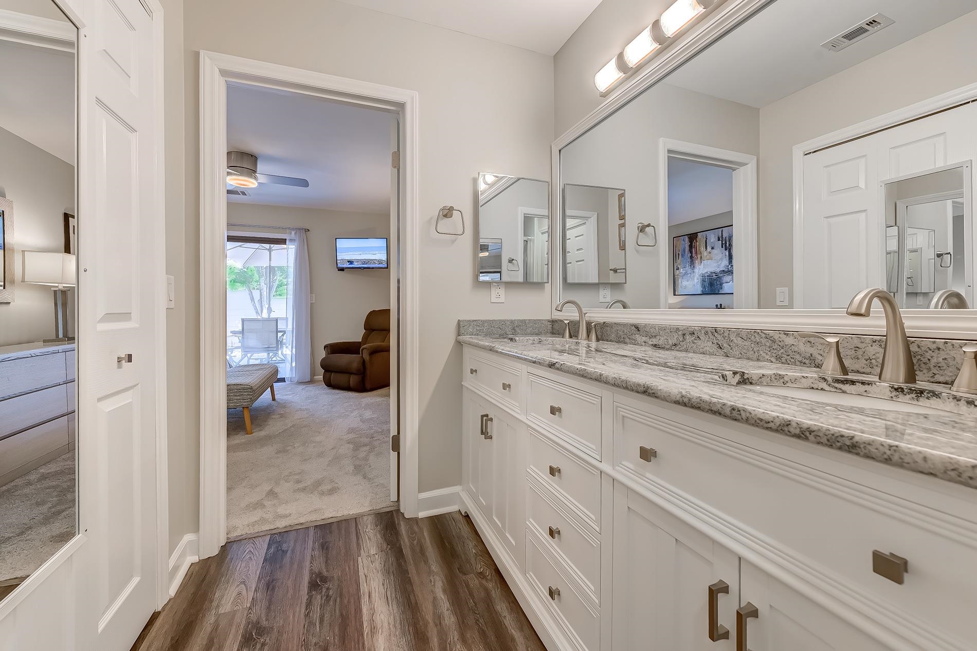 460 Ocean Creek Dr. Property Photo 17