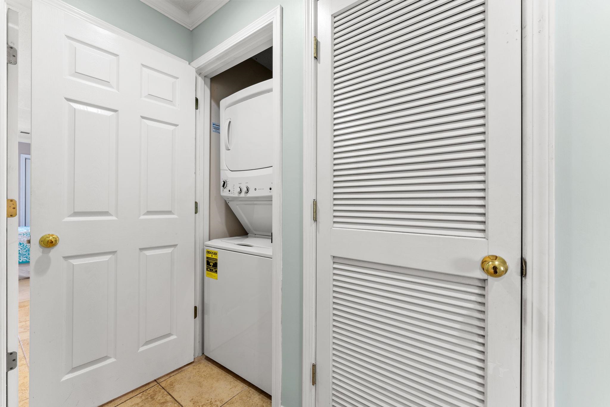 300 Shorehaven Dr. Property Photo 20