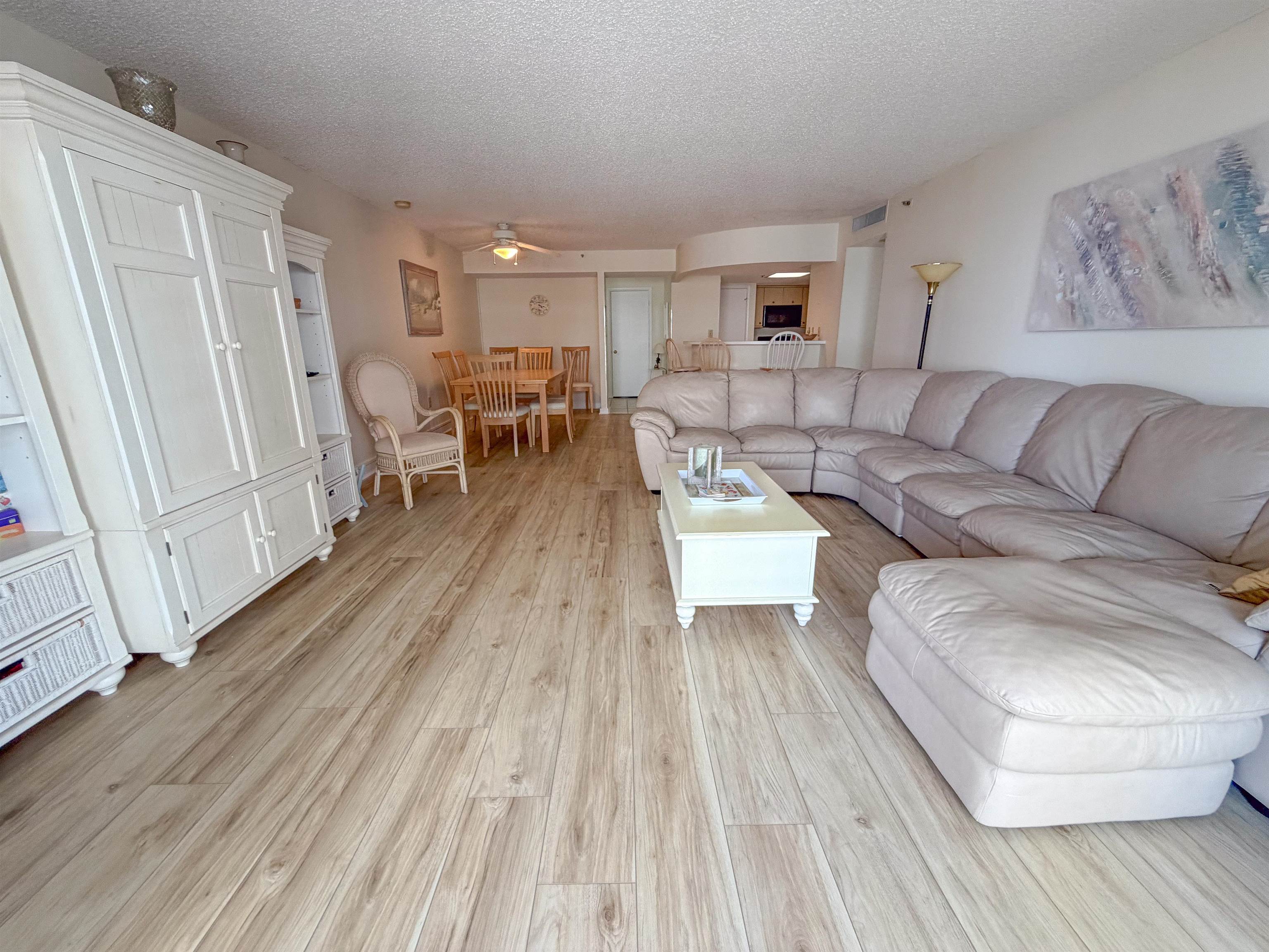 9840 Queensway Blvd. Property Photo 5