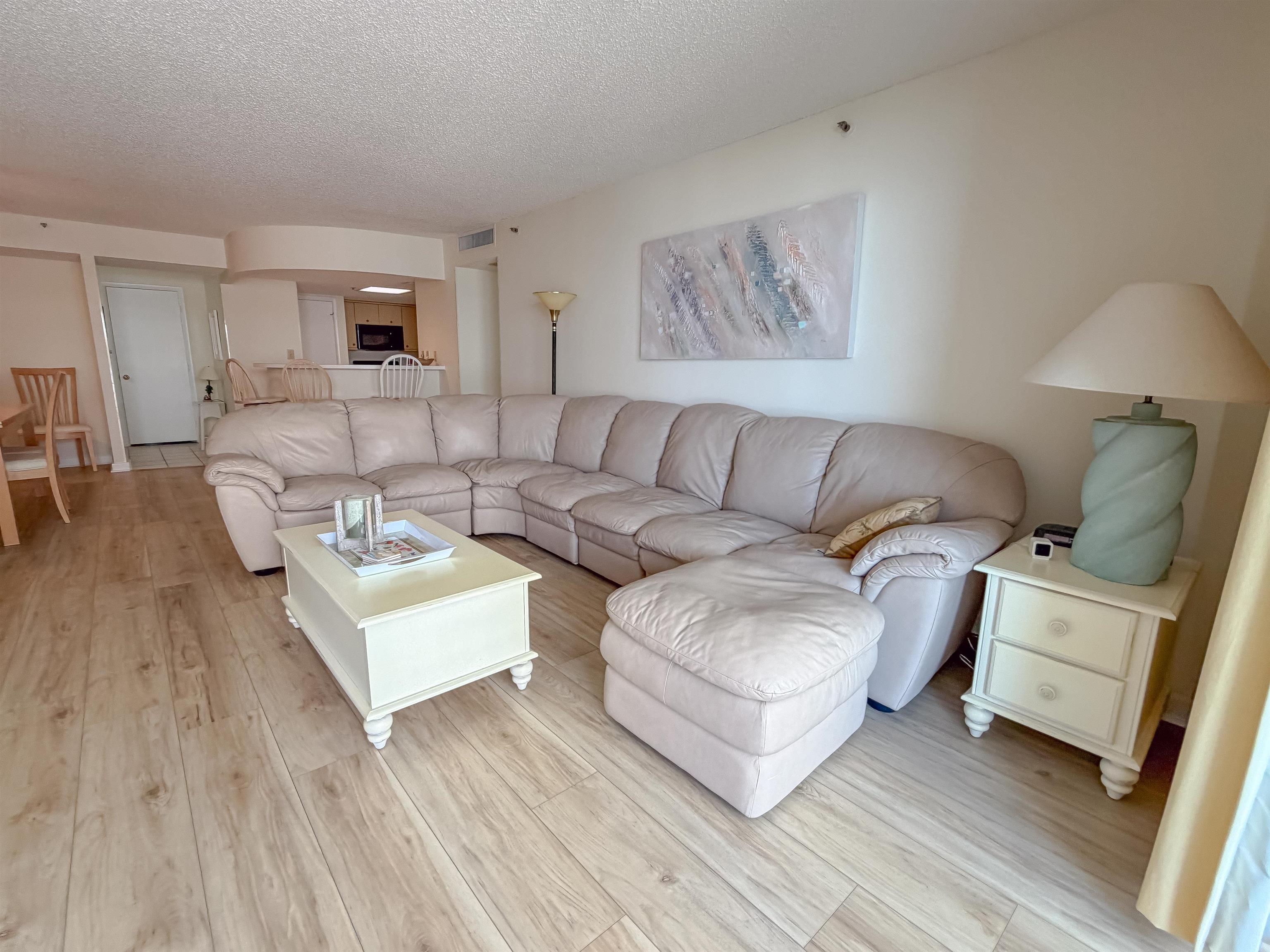 9840 Queensway Blvd. Property Photo 6