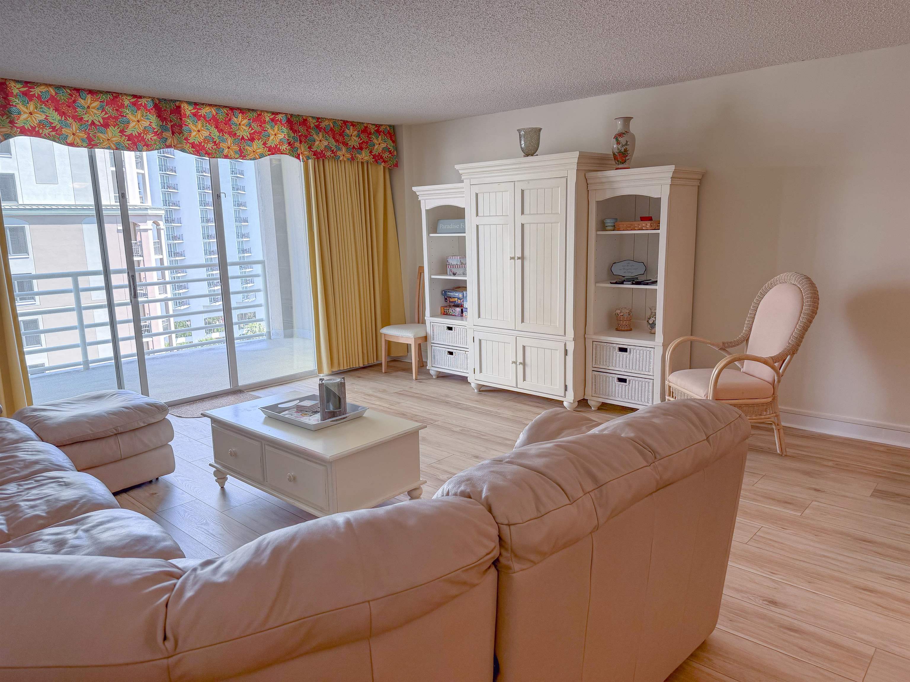 9840 Queensway Blvd. Property Photo 8