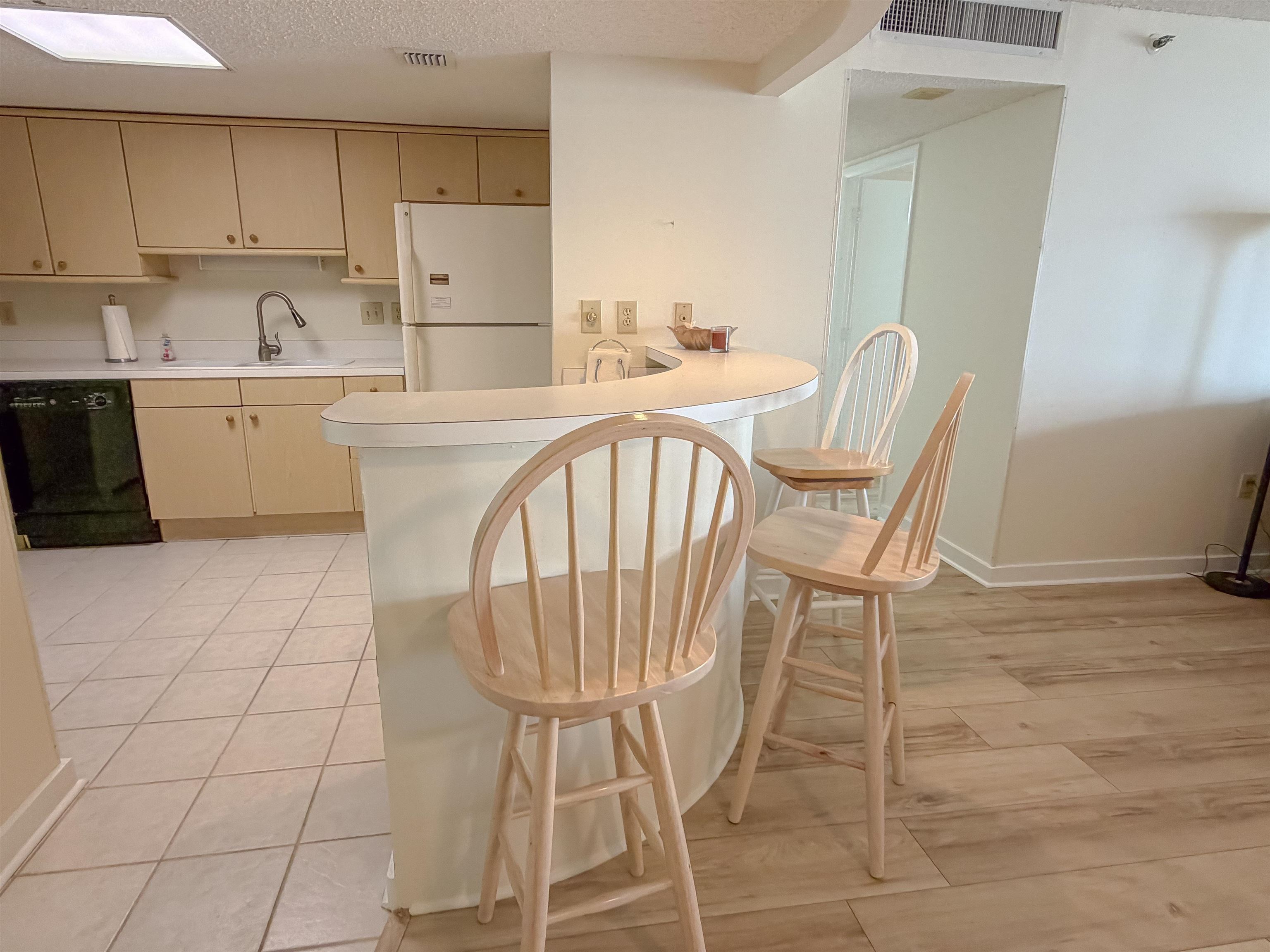 9840 Queensway Blvd. Property Photo 12