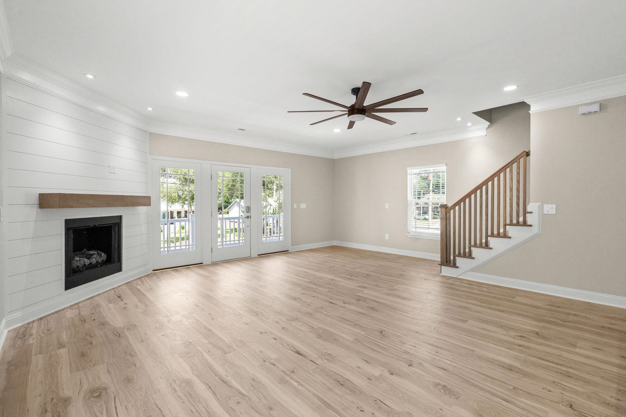 1027 Hickory Dr. Property Photo 13