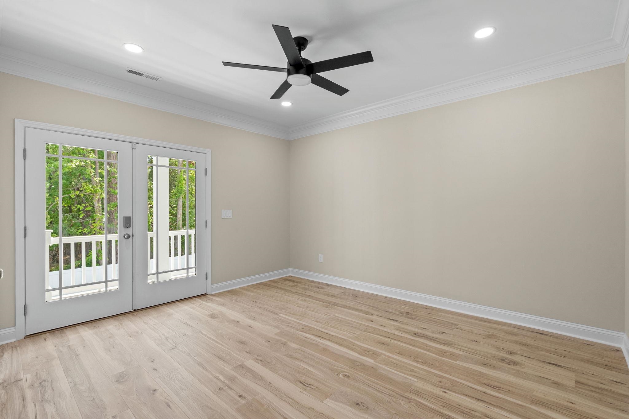 1027 Hickory Dr. Property Photo 20