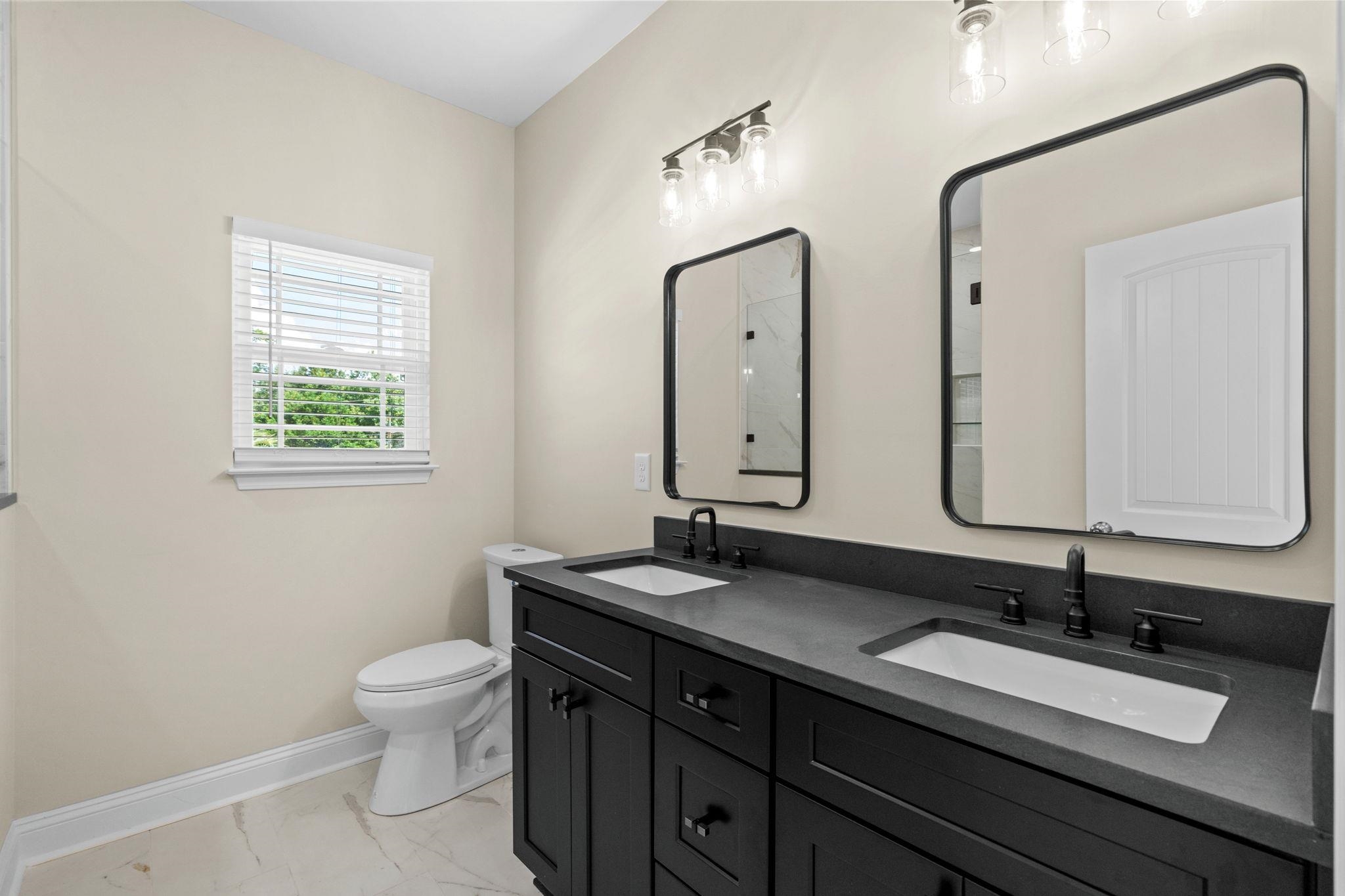 1027 Hickory Dr. Property Photo 23