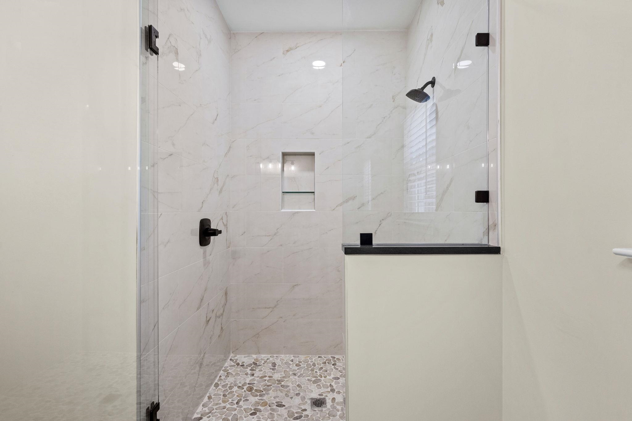 1027 Hickory Dr. Property Photo 24