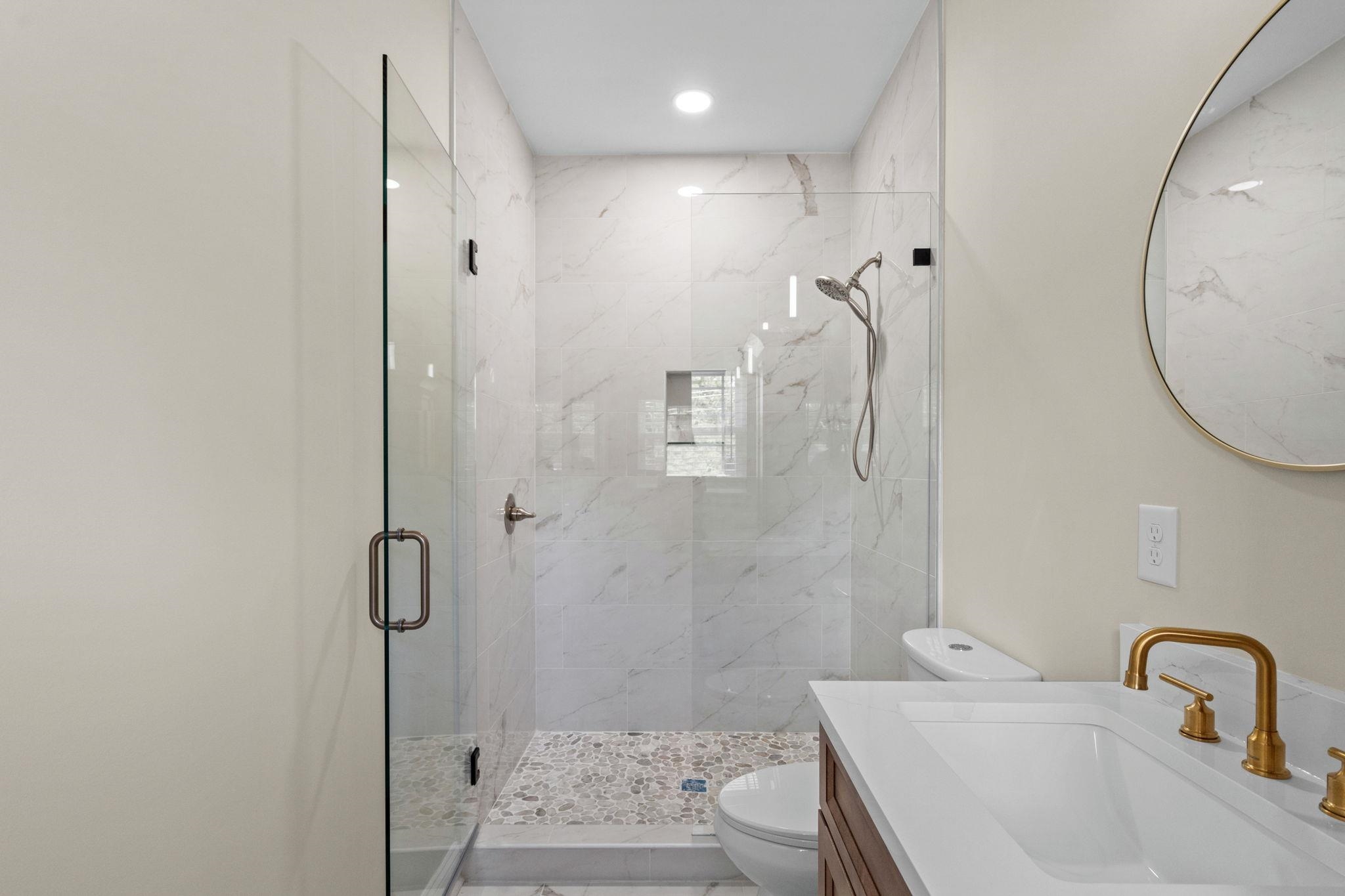 1027 Hickory Dr. Property Photo 38