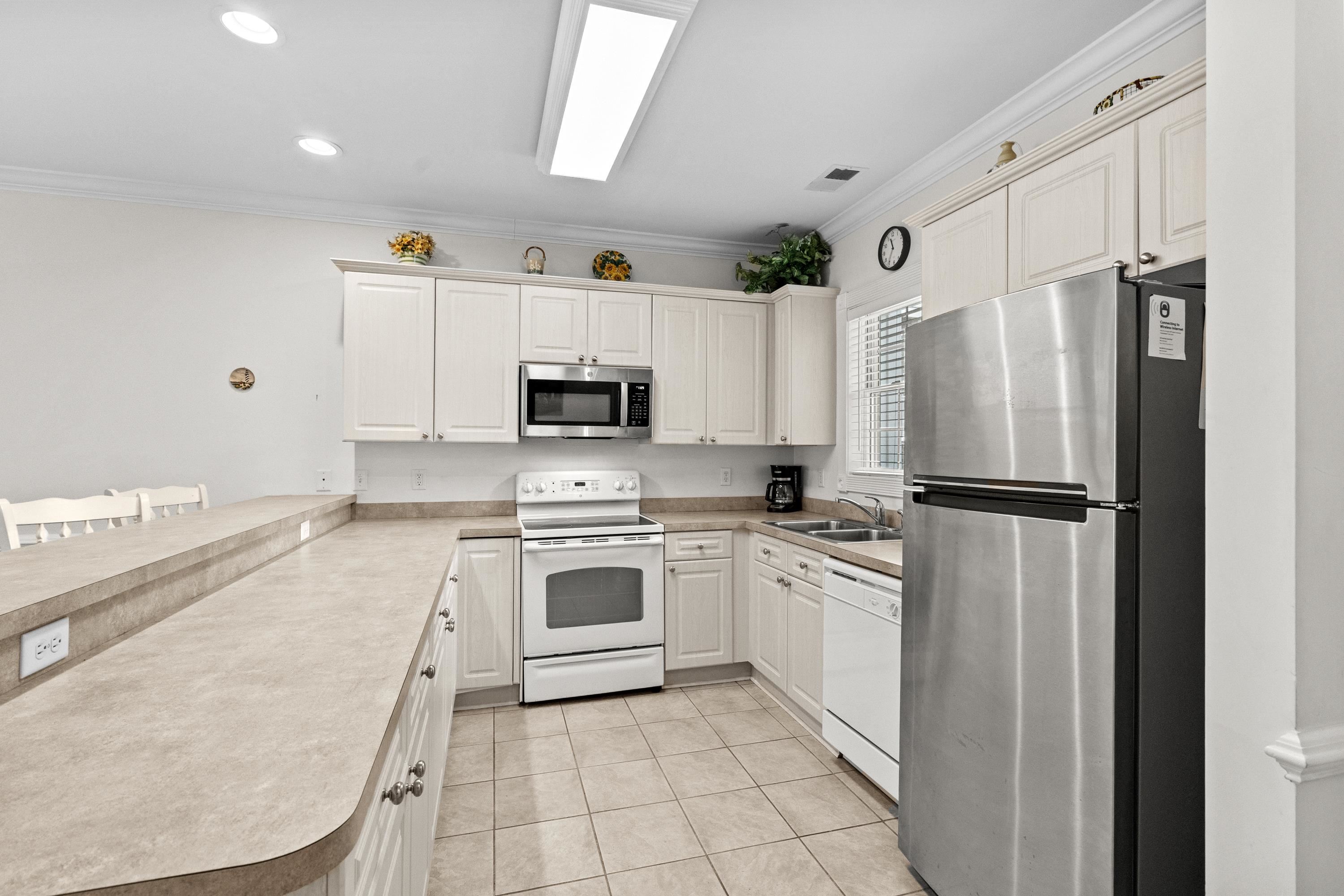 4878 Luster Leaf Circle Property Photo 4