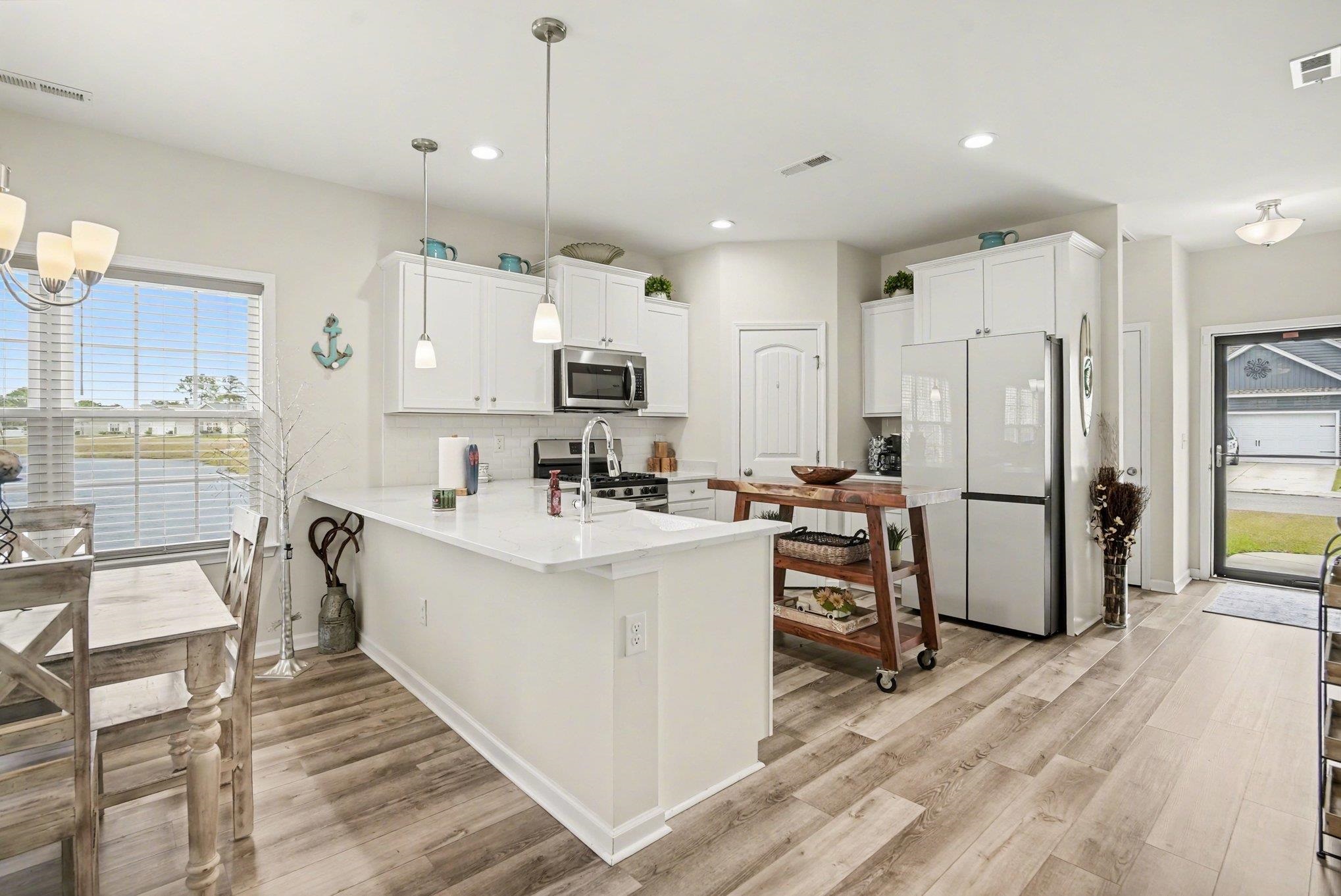 246 Lifestyle Court Property Photo 4
