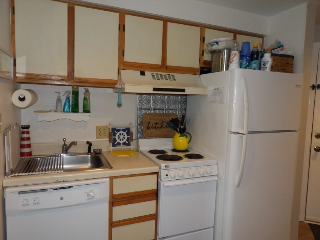 1100 Possum Trot Rd. Property Photo 3