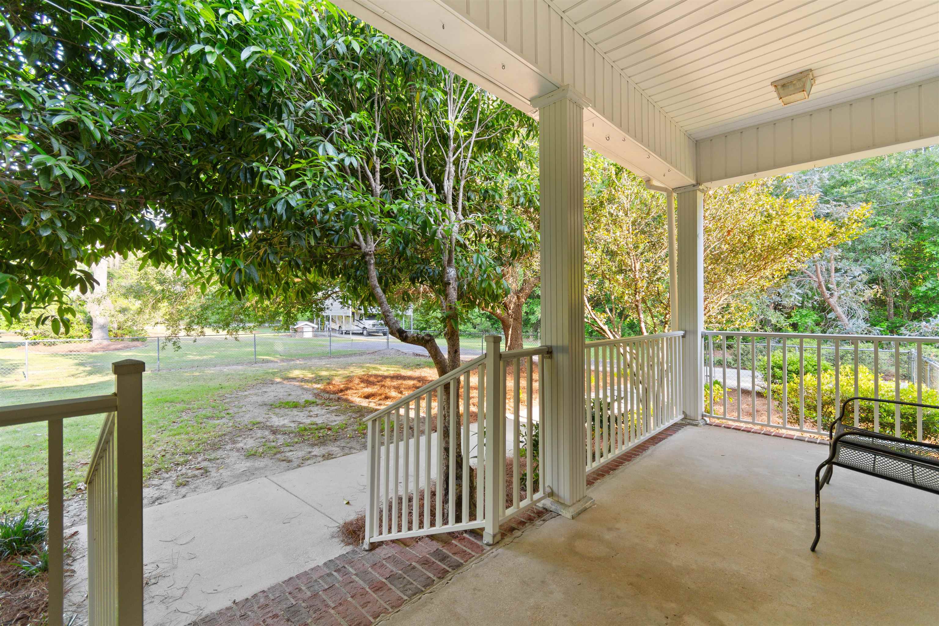 1884 Clarence Dr. Property Photo 44
