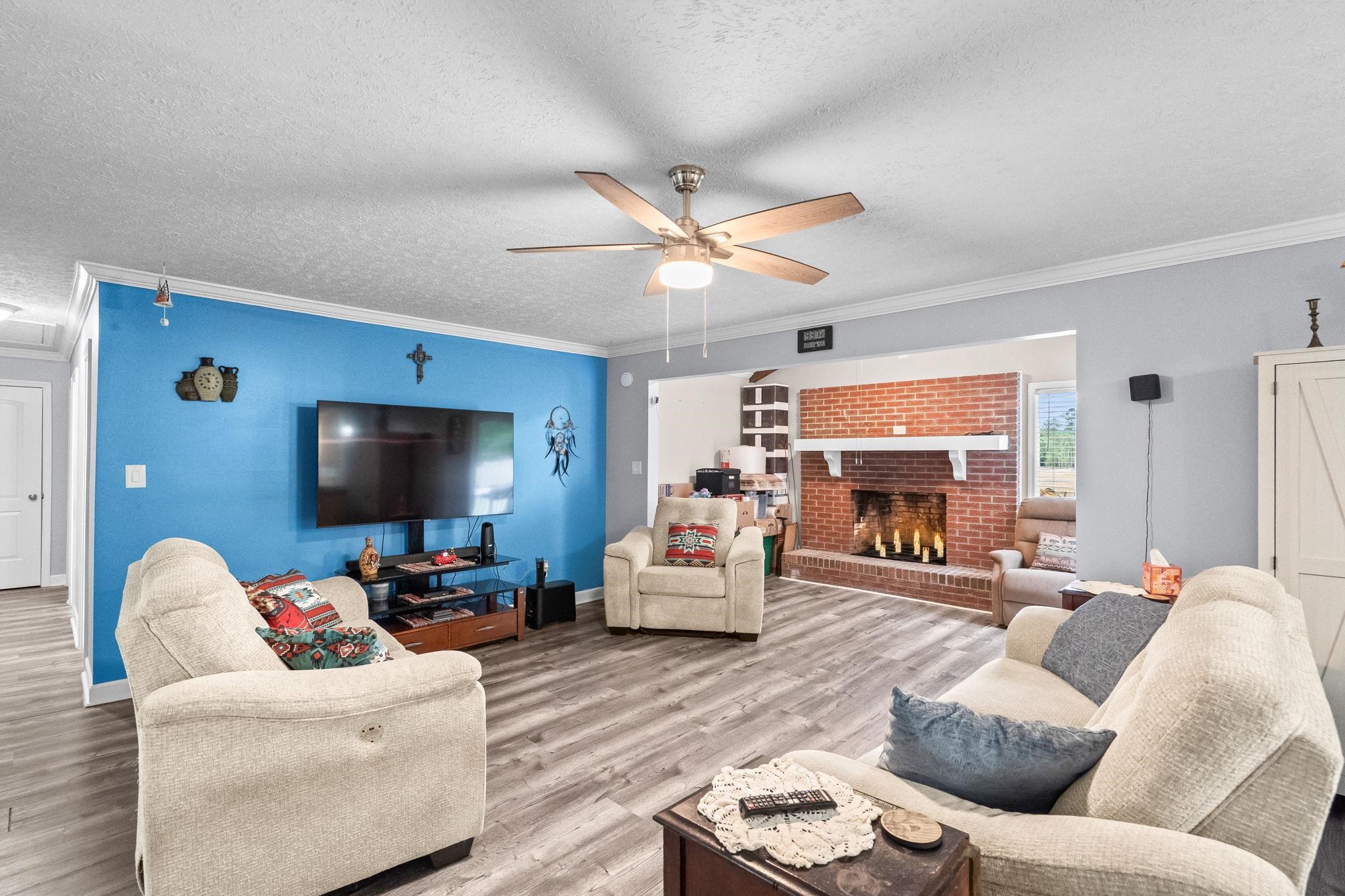 1704 Sherwood Dr. Property Photo 8