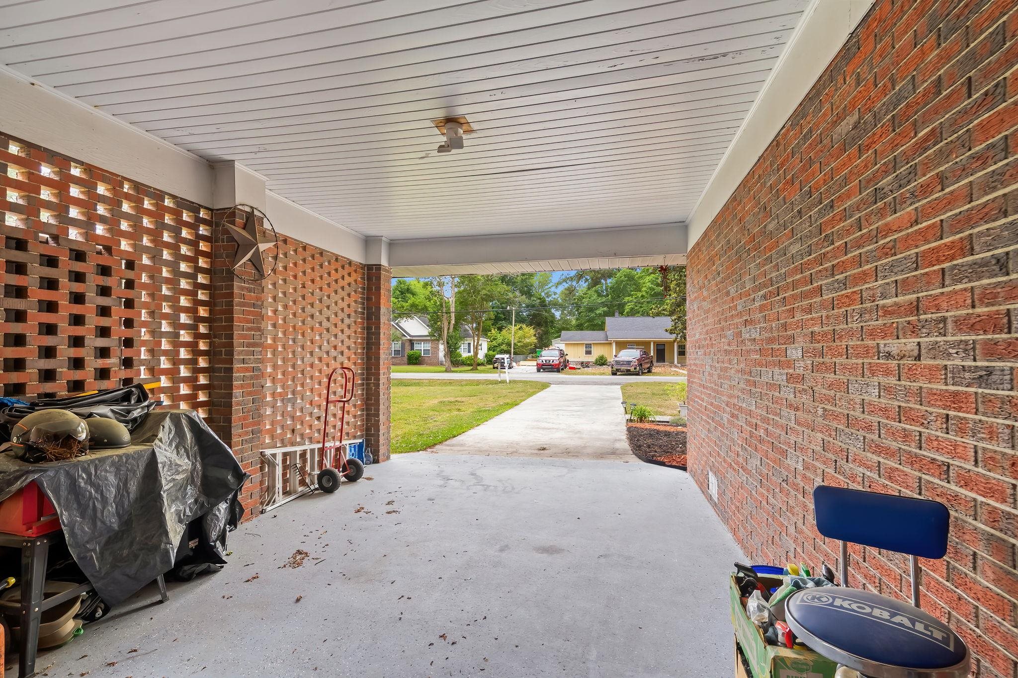 1704 Sherwood Dr. Property Photo 35